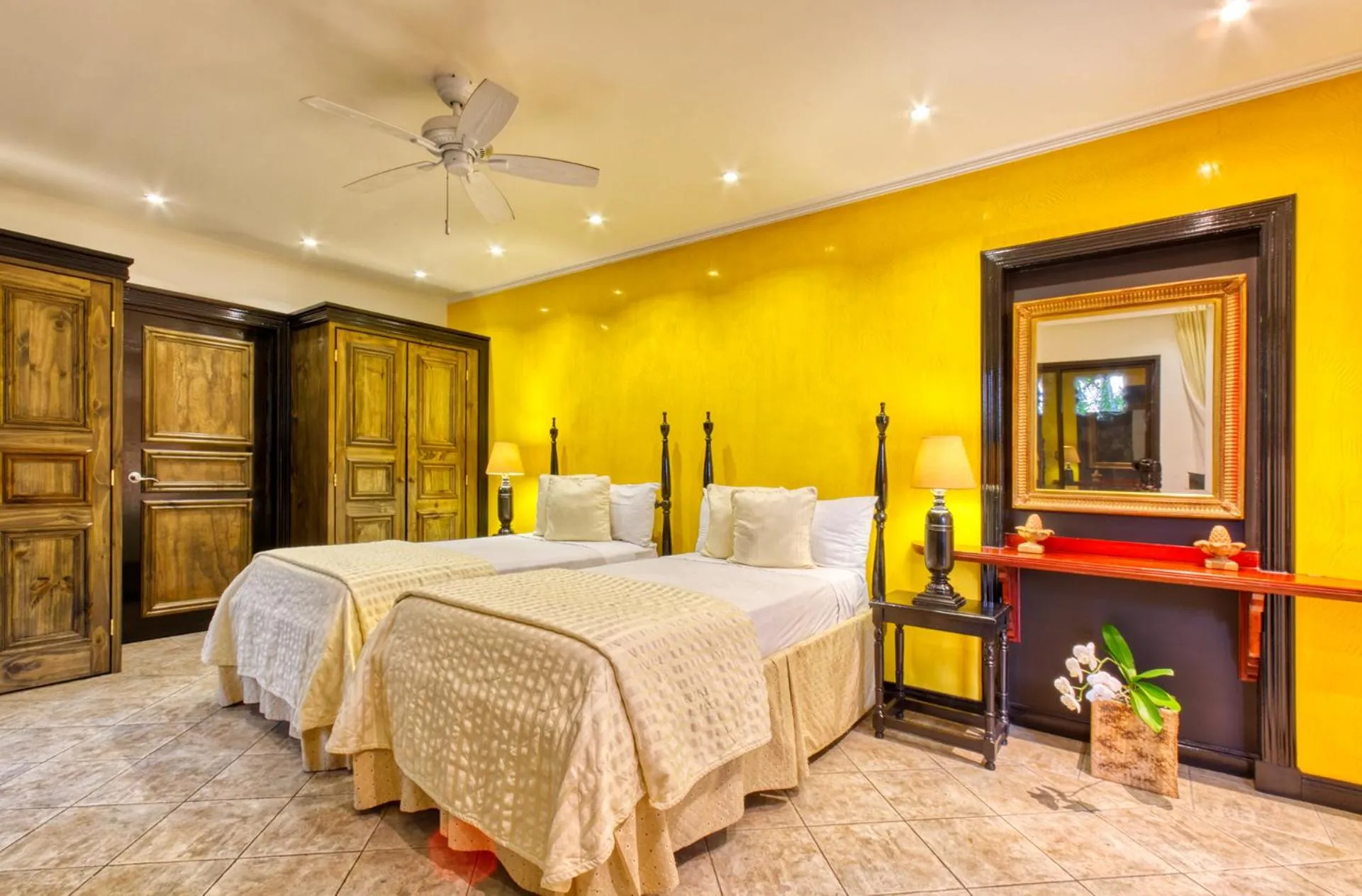 Bed in Hotel Villa Caletas