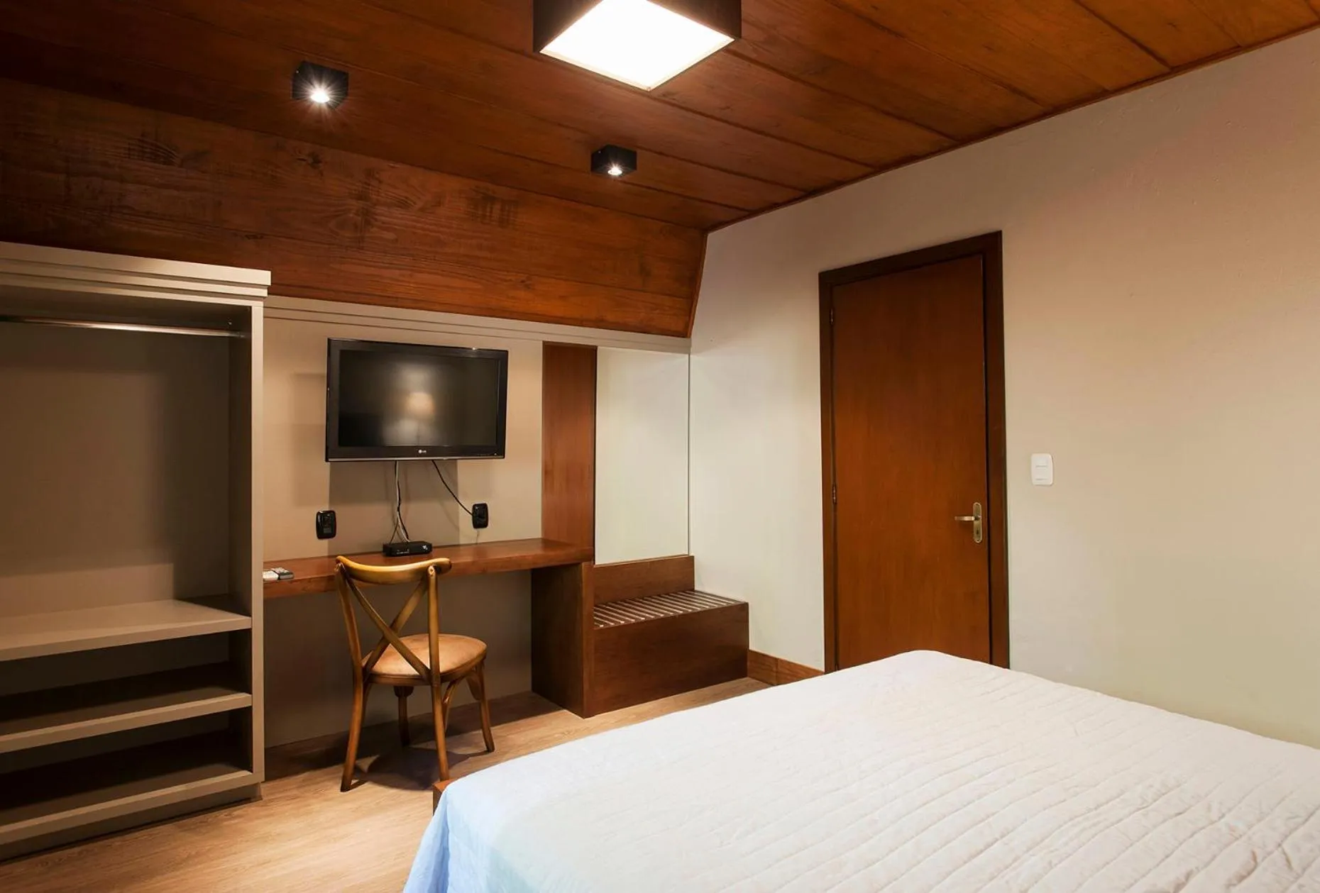 Photo of the whole room, Bed in Hotel Fioreze Chalés