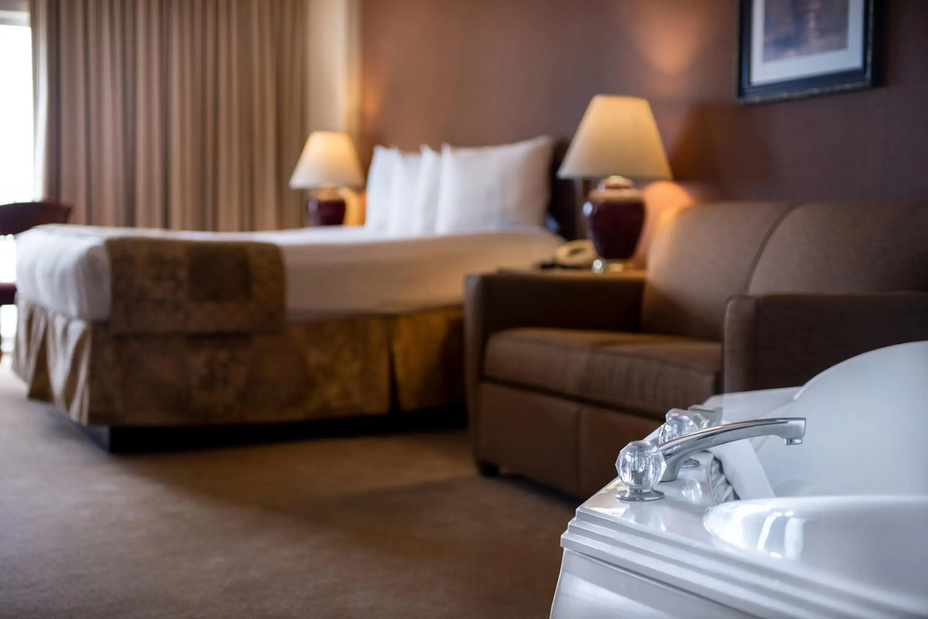 Day, Bed in Grand Hotel Ocean City Oceanfront Day, Bed in Grand Hotel Ocean City Oceanfront