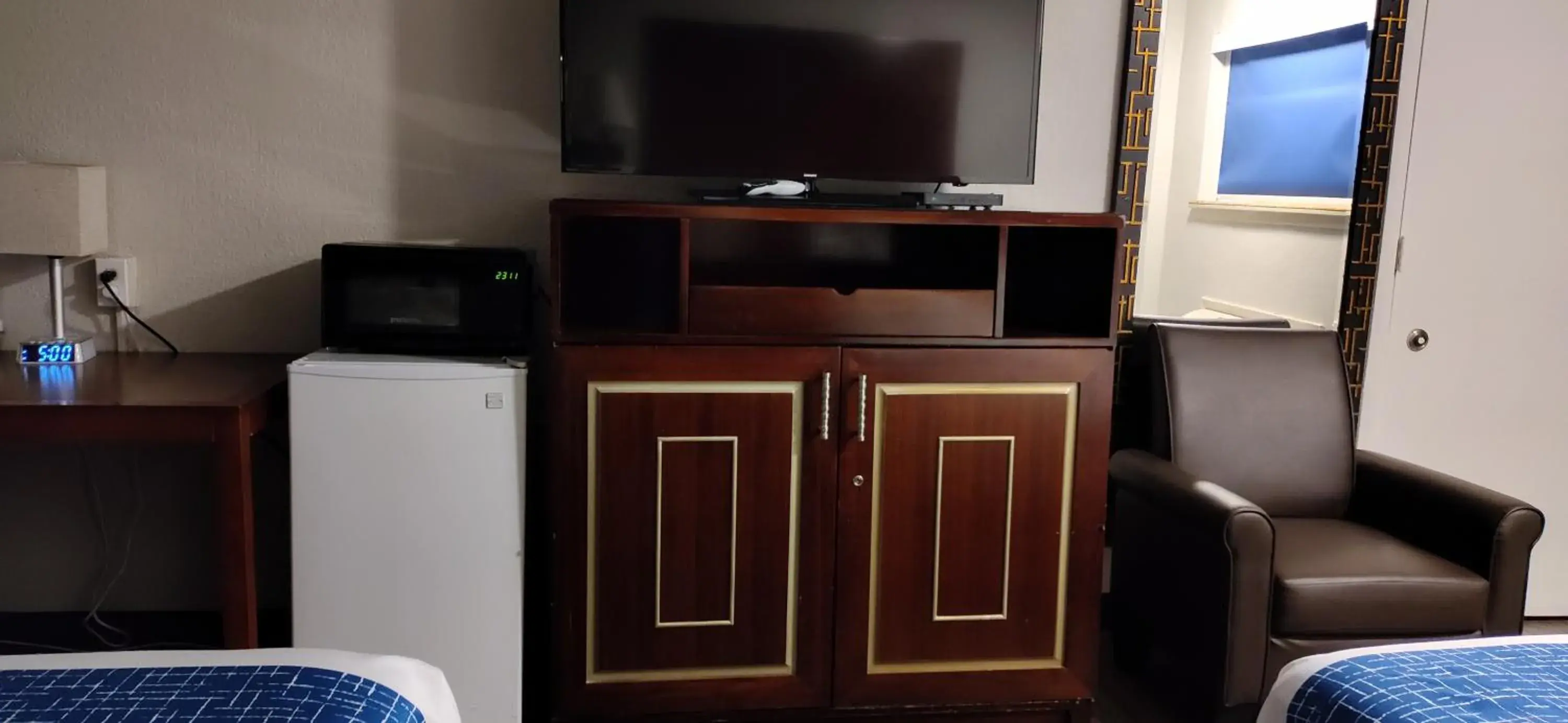 TV and multimedia in Travelodge by Wyndham Ruidoso TV and multimedia in Travelodge by Wyndham Ruidoso