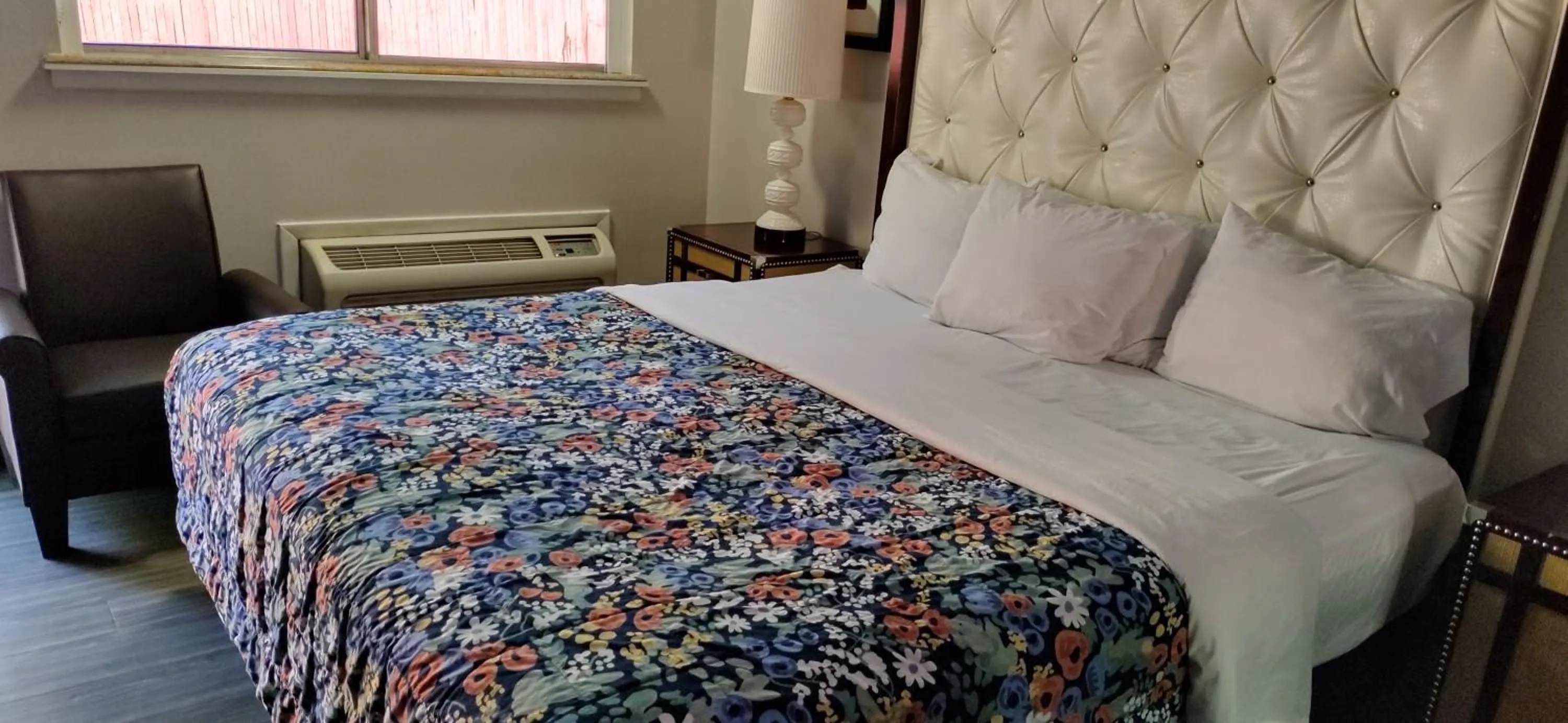 Bed in Travelodge by Wyndham Ruidoso