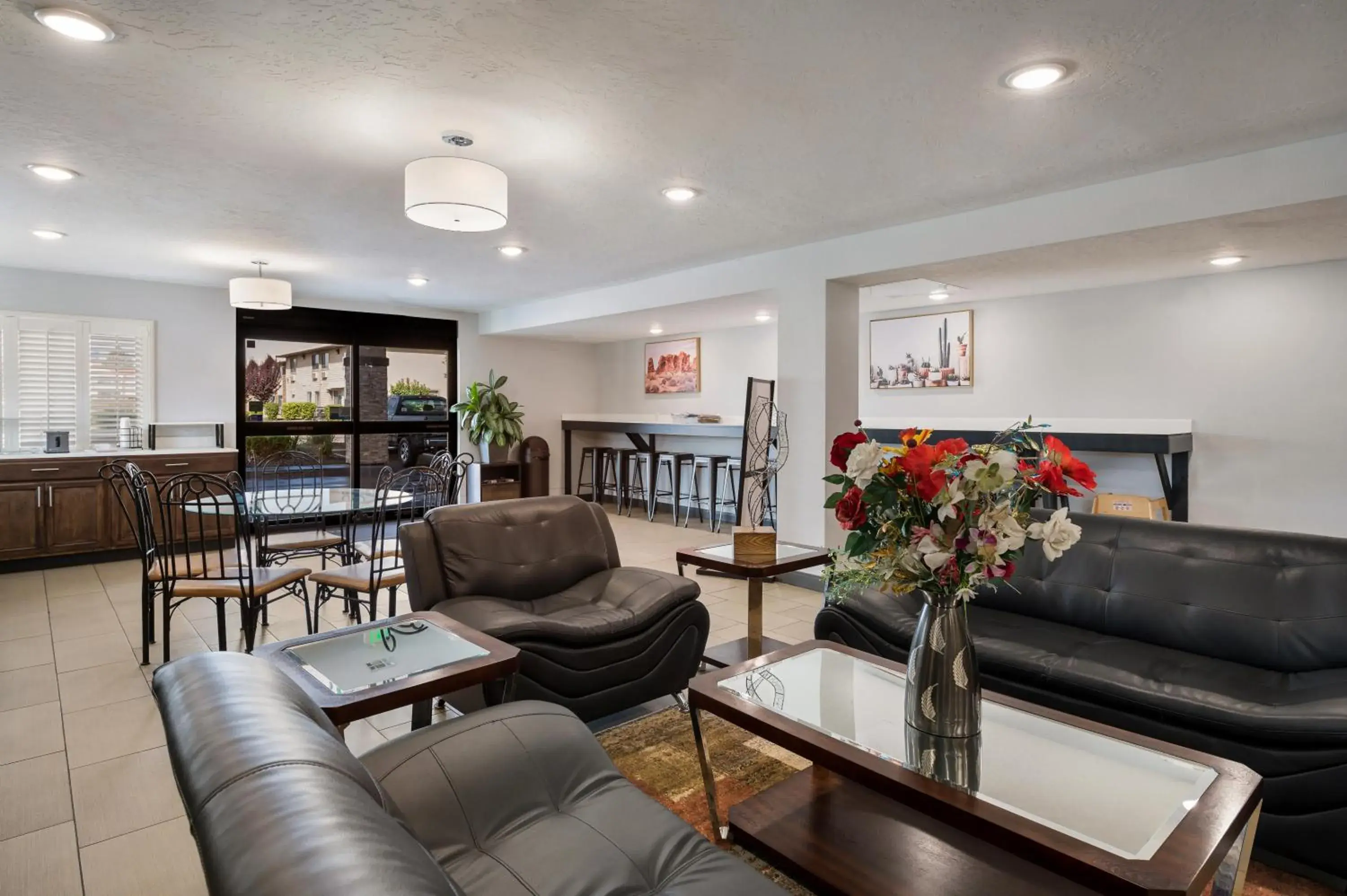 Lobby or reception in Red Lion Inn & Suites Ontario Lobby or reception in Red Lion Inn & Suites Ontario