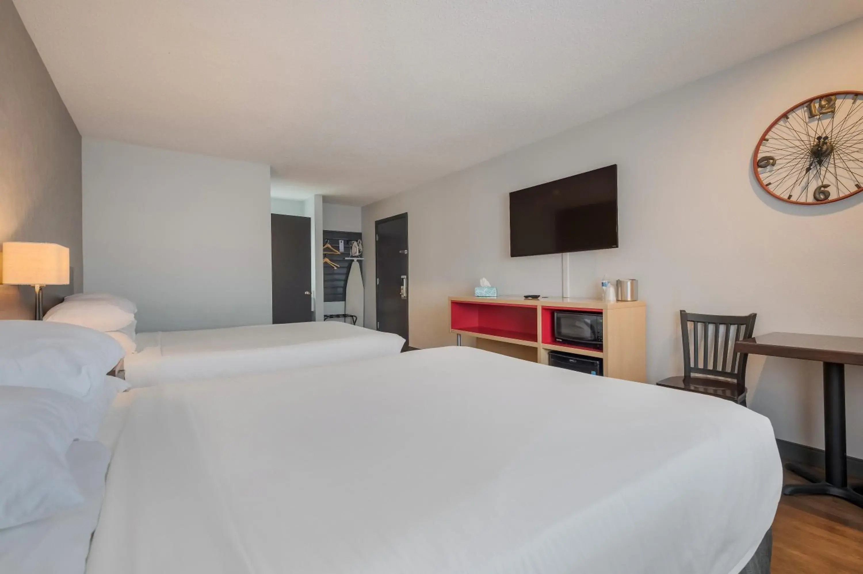 Bed in Red Lion Inn & Suites Ontario Bed in Red Lion Inn & Suites Ontario