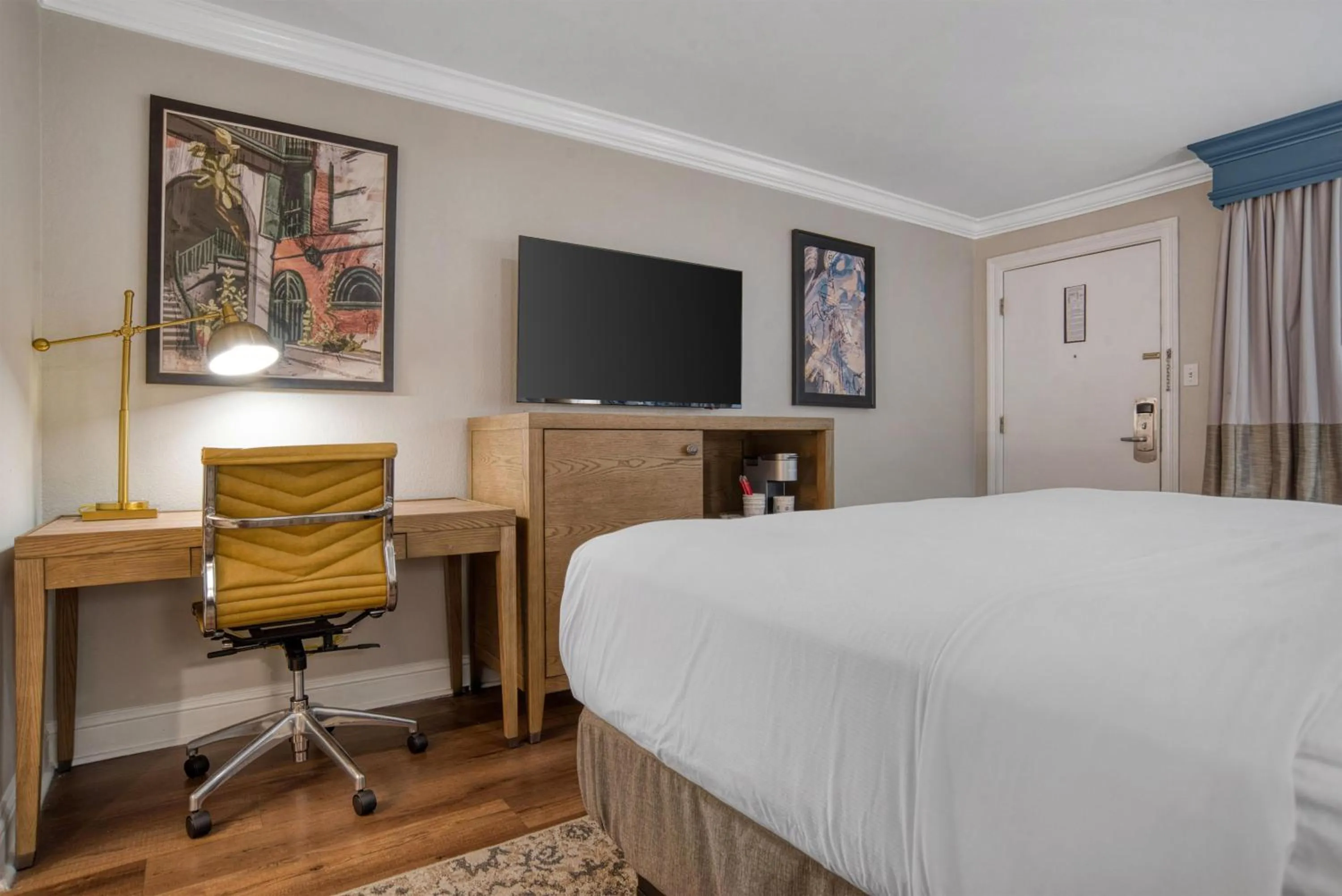 Bedroom, Bed in Best Western Plus French Quarter Courtyard Hotel