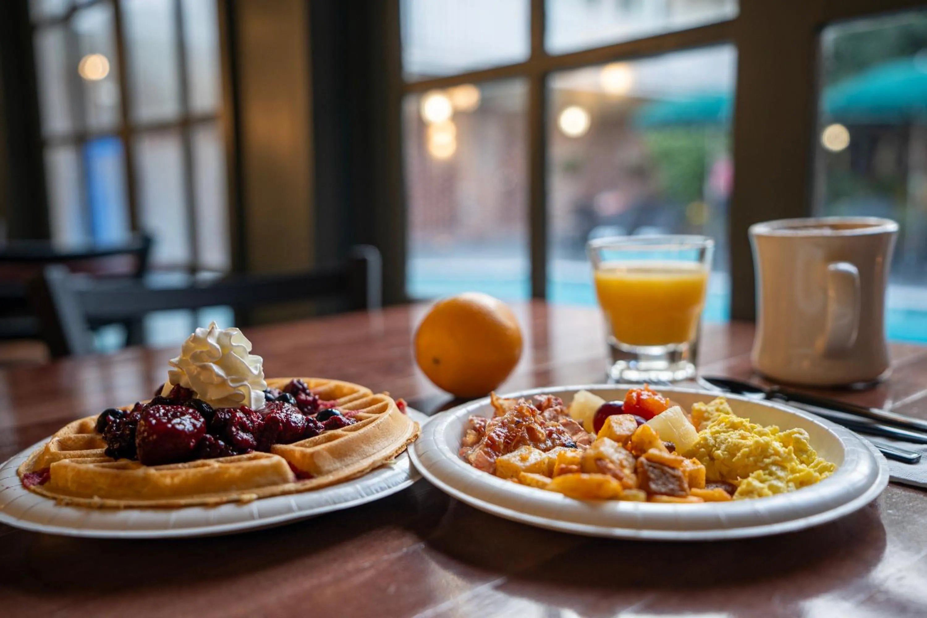 Breakfast in Best Western Plus French Quarter Courtyard Hotel