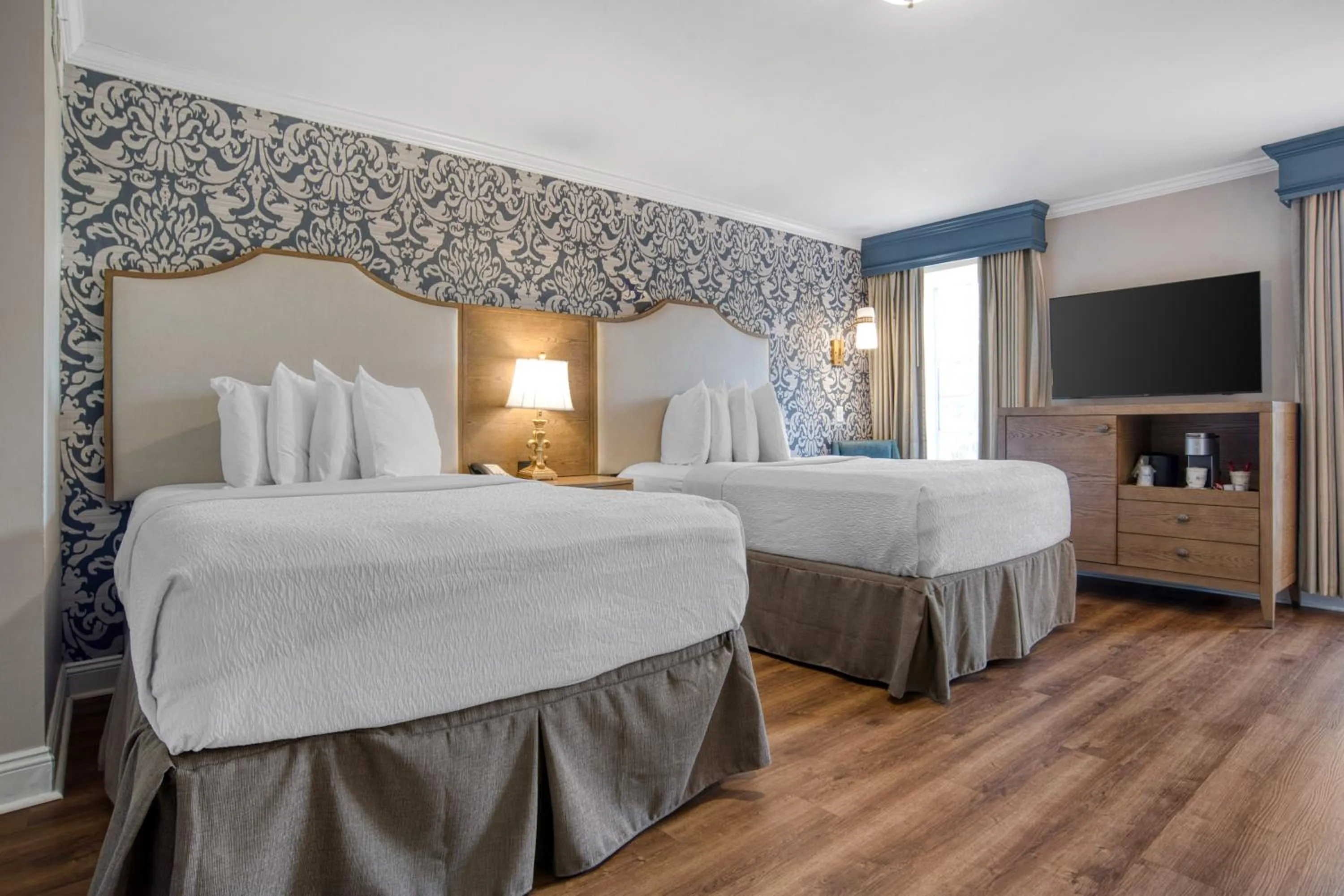 Bedroom, Bed in Best Western Plus French Quarter Courtyard Hotel