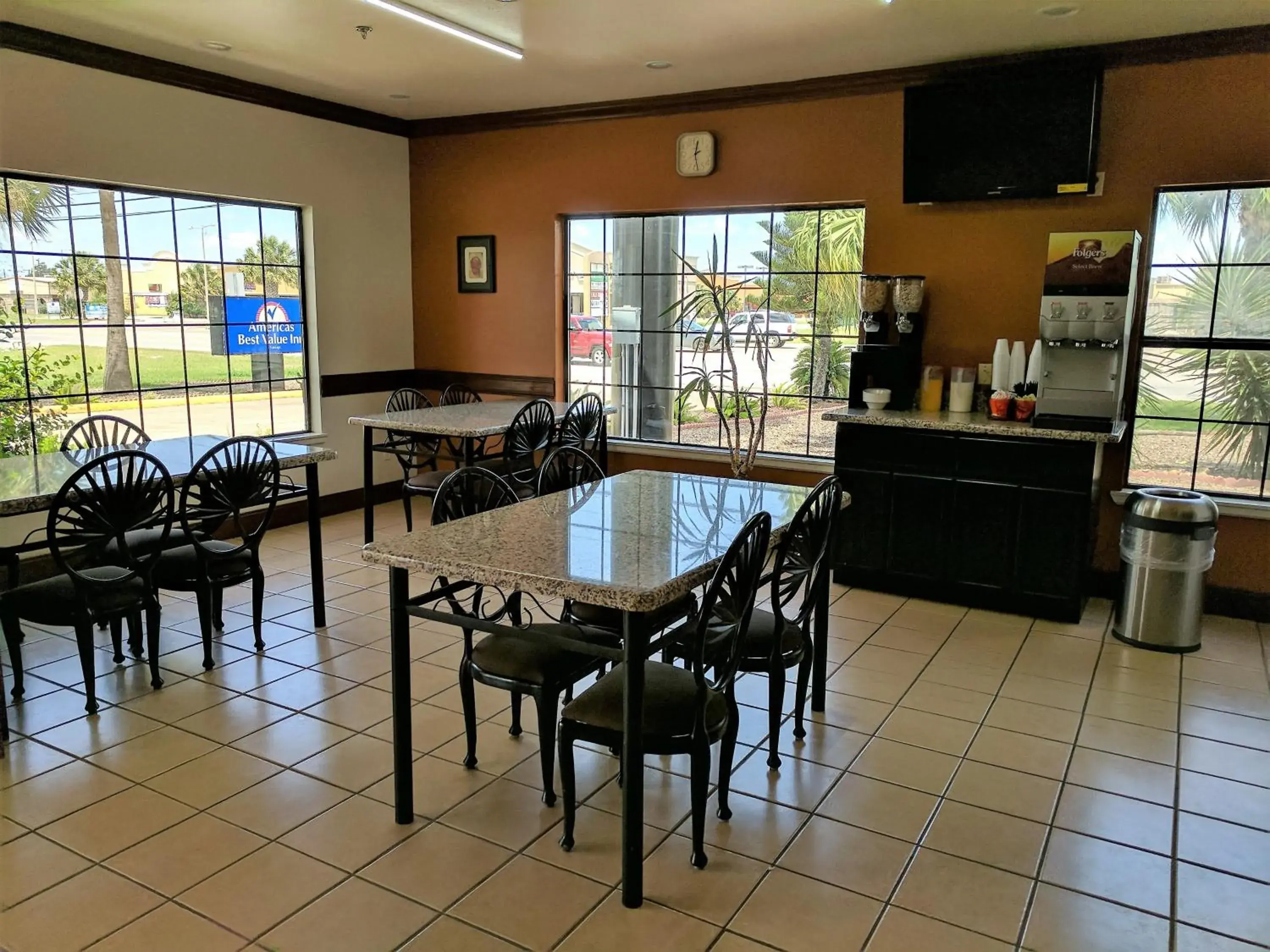 Continental breakfast in Americas Best Value Inn - Brownsville Continental breakfast in Americas Best Value Inn - Brownsville