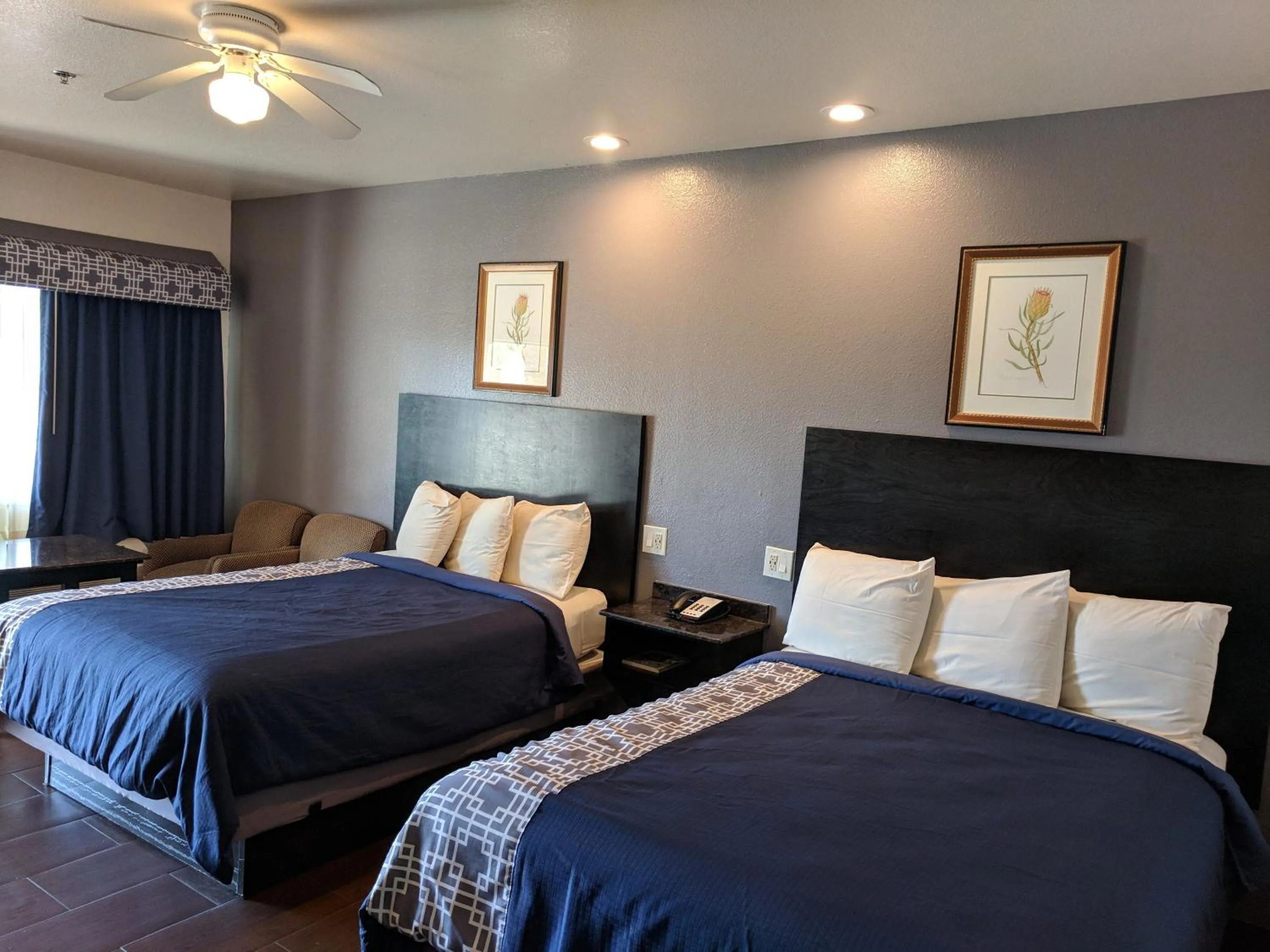 Bedroom, Bed in Americas Best Value Inn - Brownsville