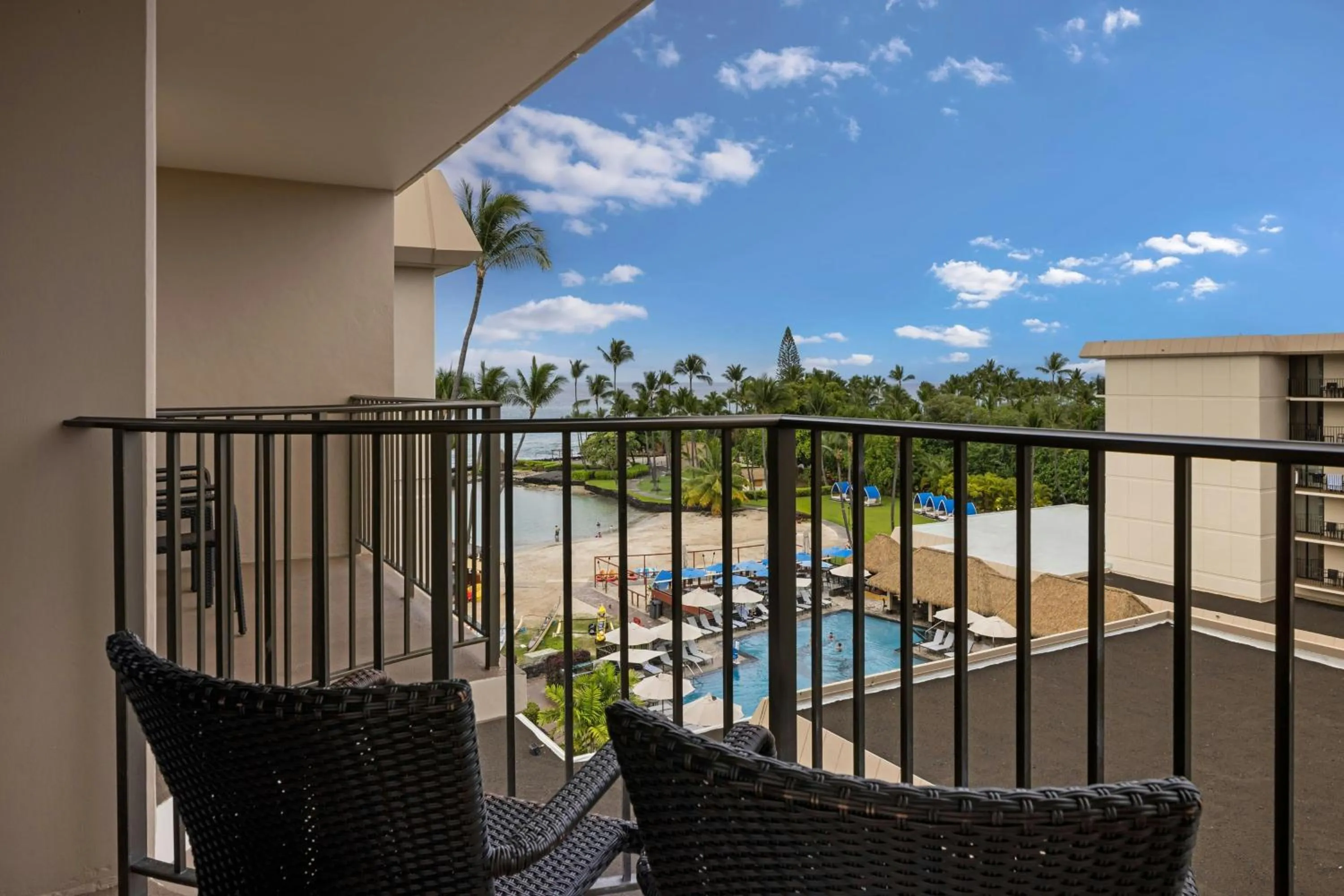 Photo of the whole room in Courtyard by Marriott King Kamehameha's Kona Beach Hotel
