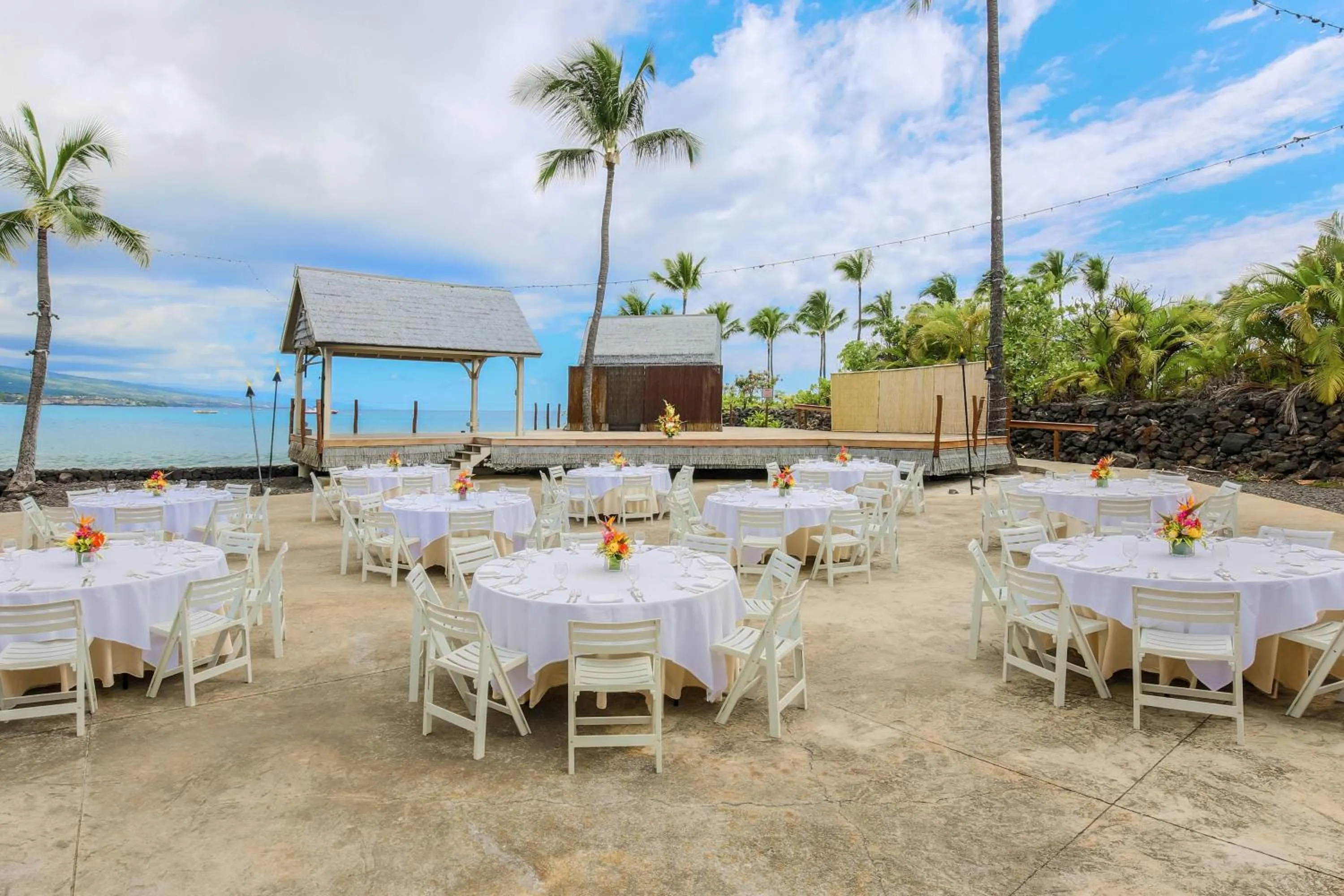 Lobby or reception in Courtyard by Marriott King Kamehameha's Kona Beach Hotel