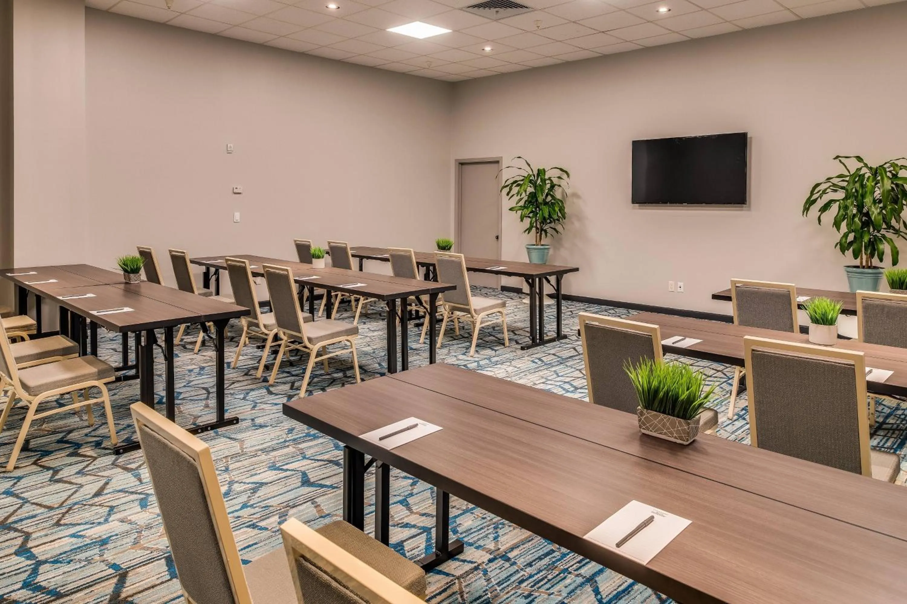 Meeting/conference room in Courtyard by Marriott King Kamehameha's Kona Beach Hotel
