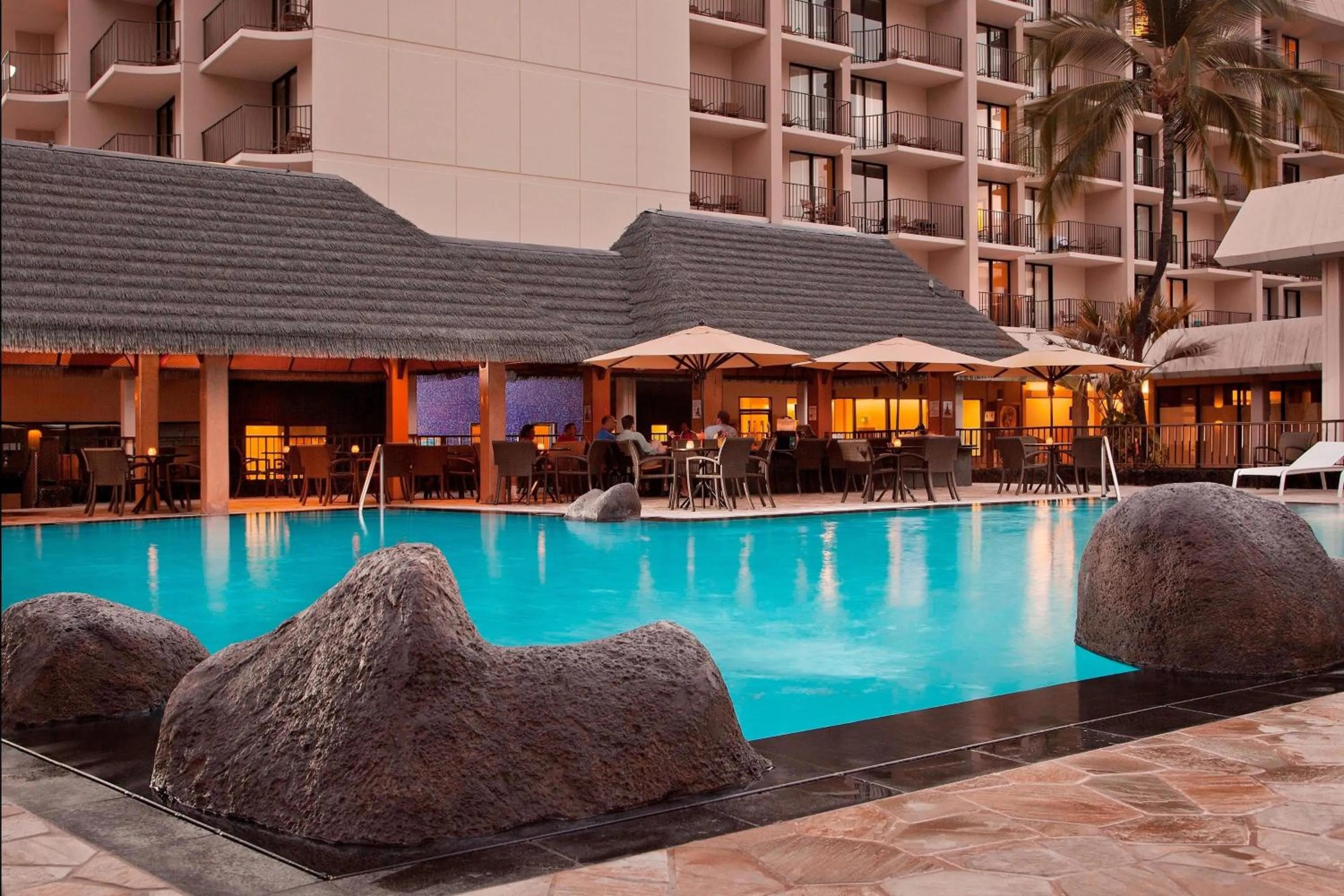 Swimming pool in Courtyard by Marriott King Kamehameha's Kona Beach Hotel