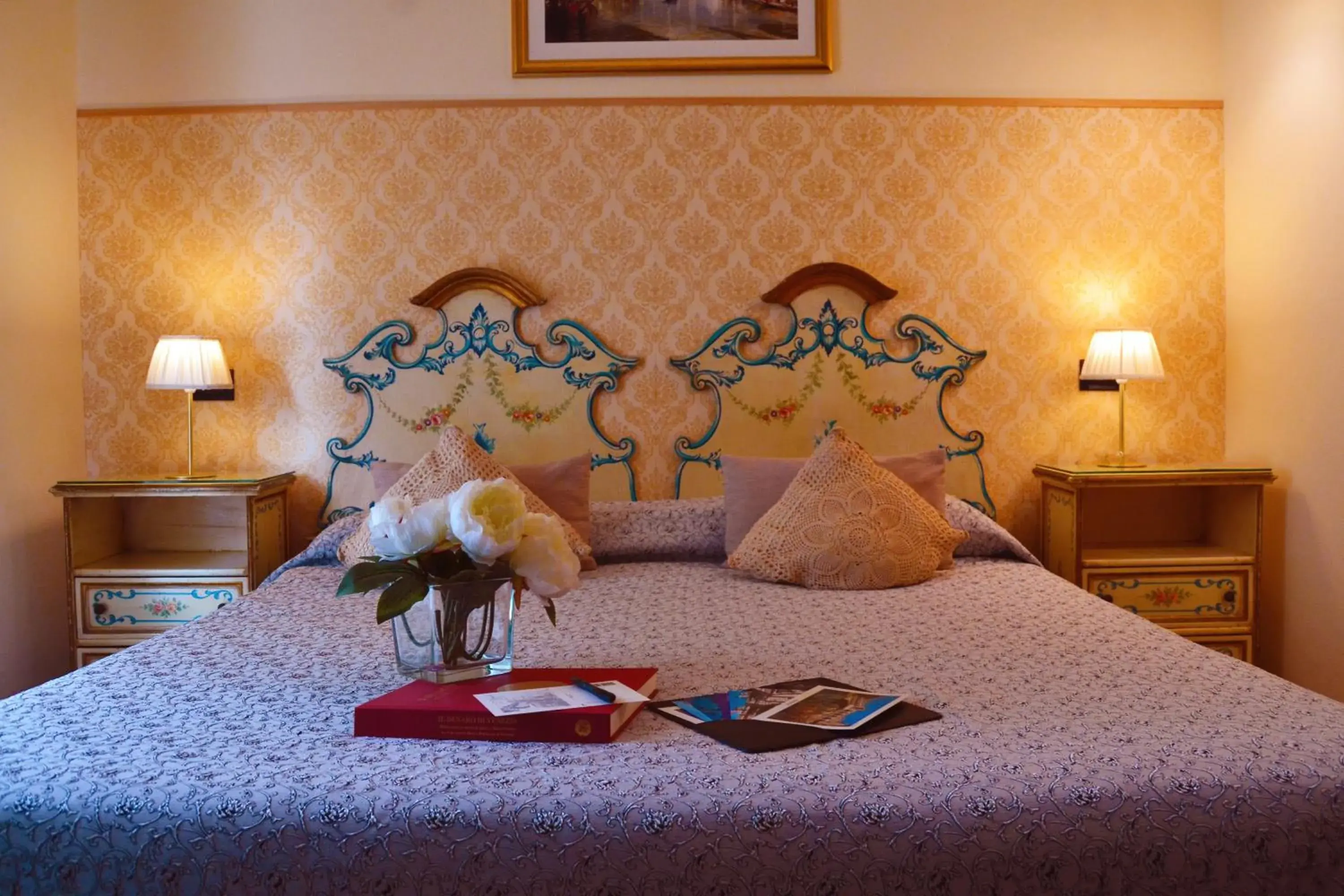 Double Room with Private External Bathroom in Venice Lion Residence Free Private Parking Easy Access Venice Double Room with Private External Bathroom in Venice Lion Residence Free Private Parking Easy Access Venice