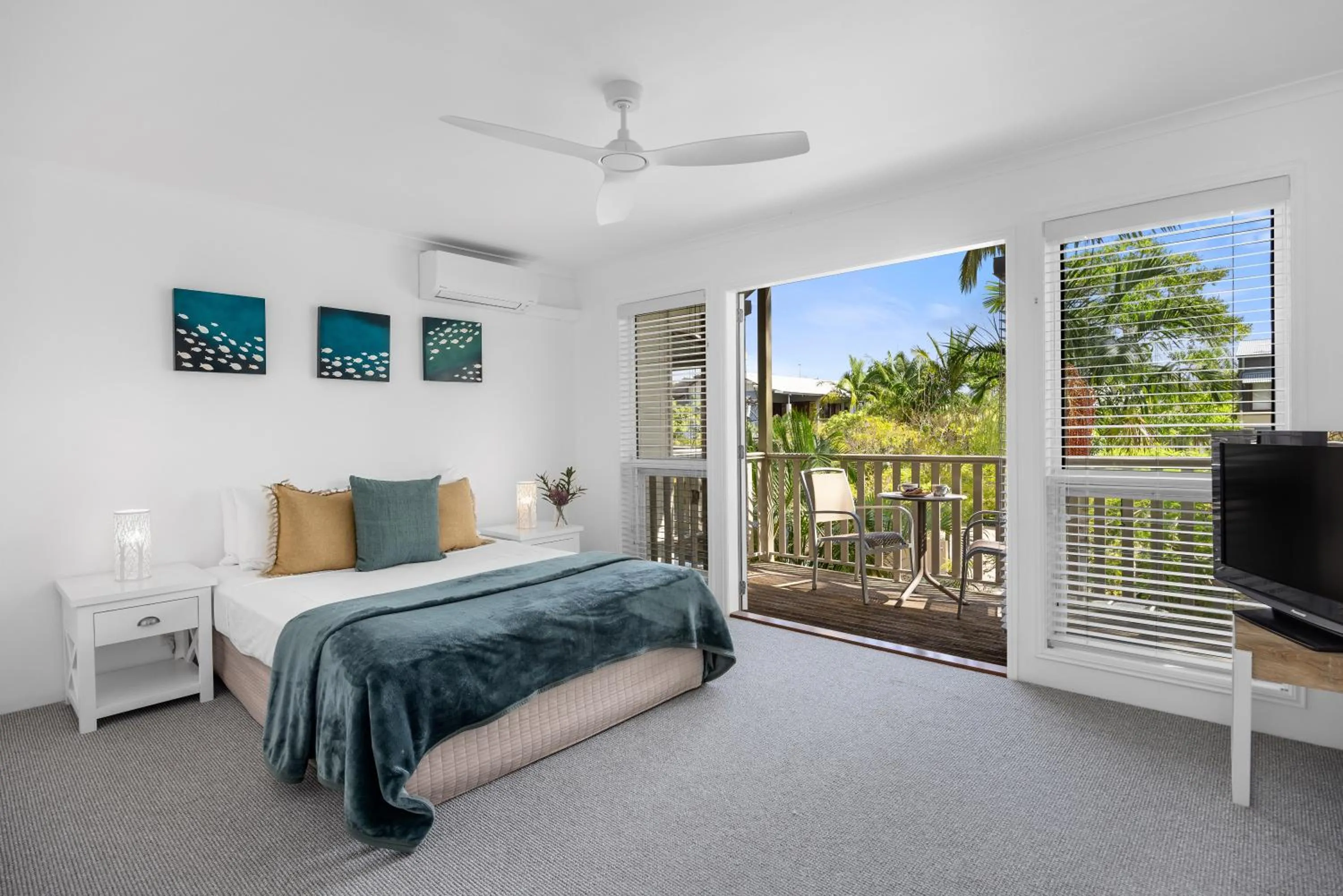 Bed in Noosa Outrigger Beach Resort
