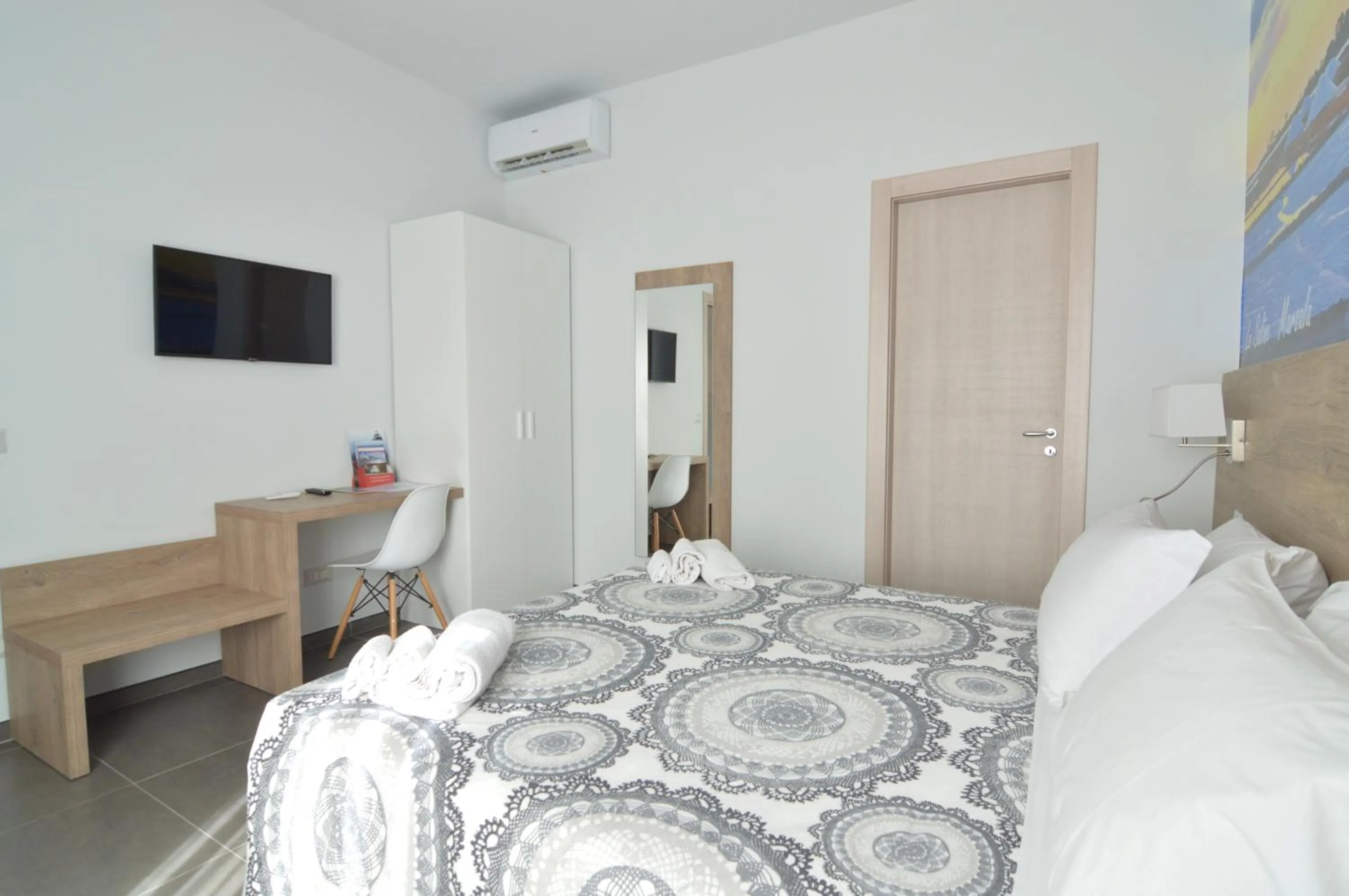 Bed in NEW Casa Corvaja