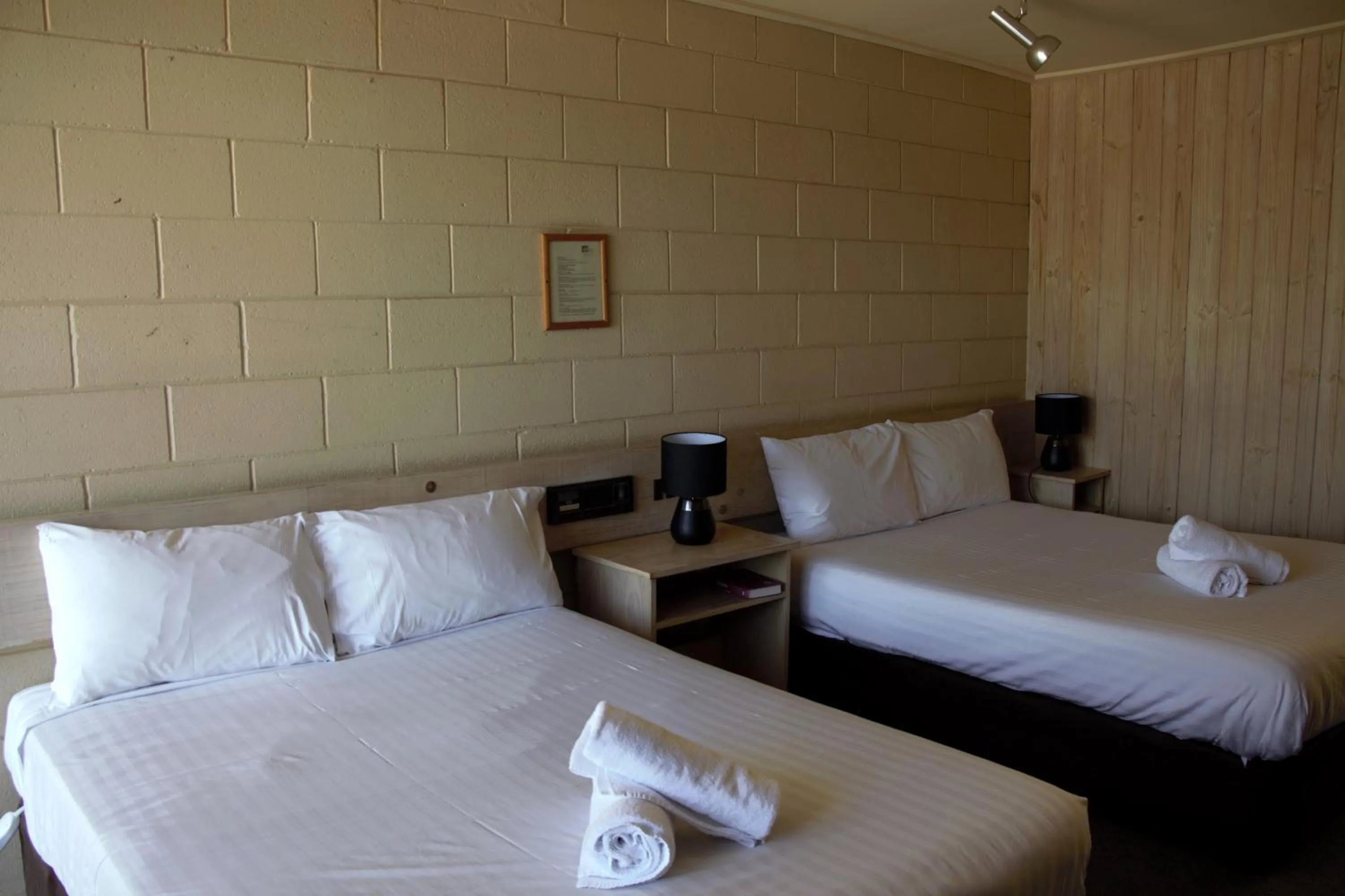 Bedroom, Bed in Bendigo Motor Inn