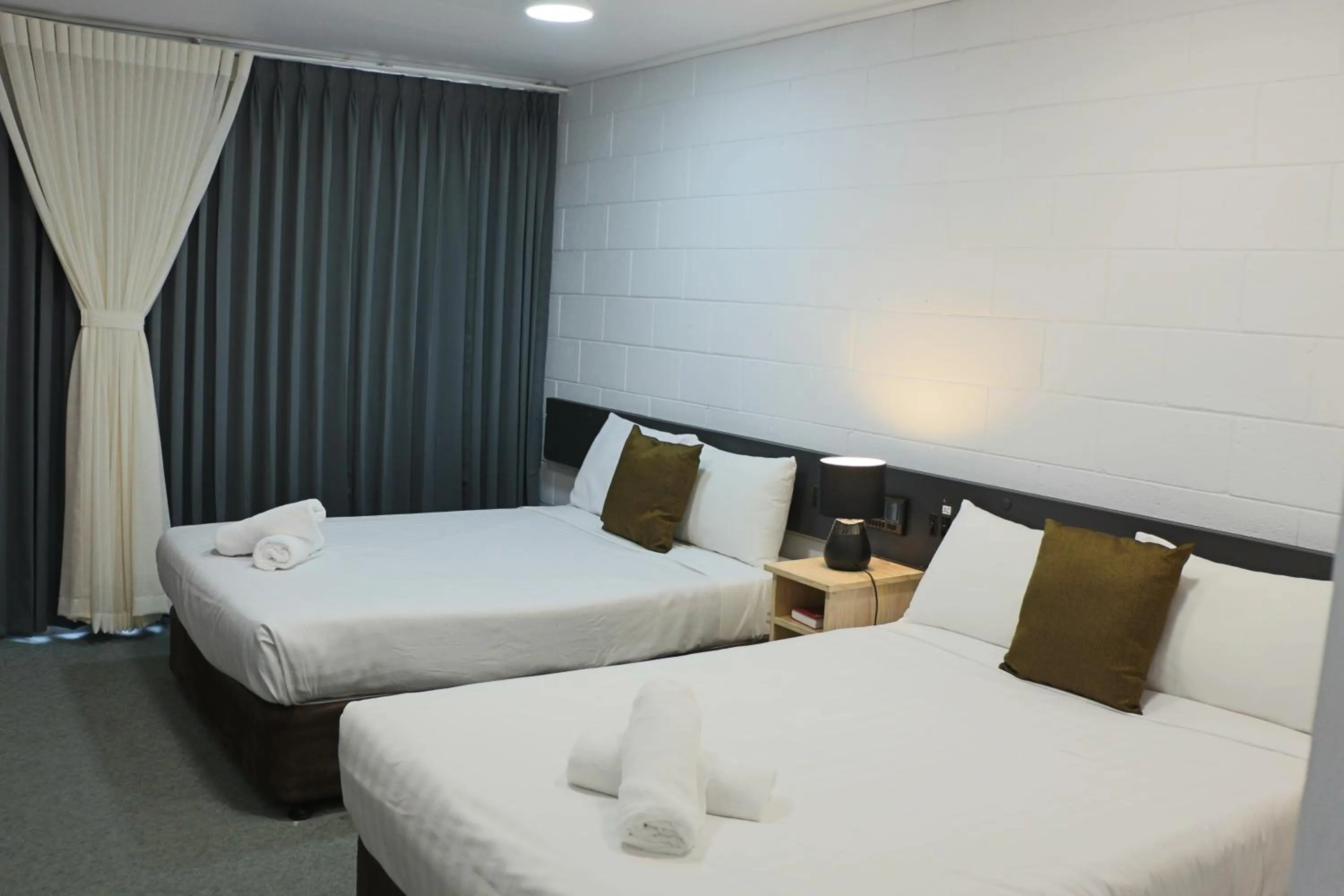 Bedroom, Bed in Bendigo Motor Inn