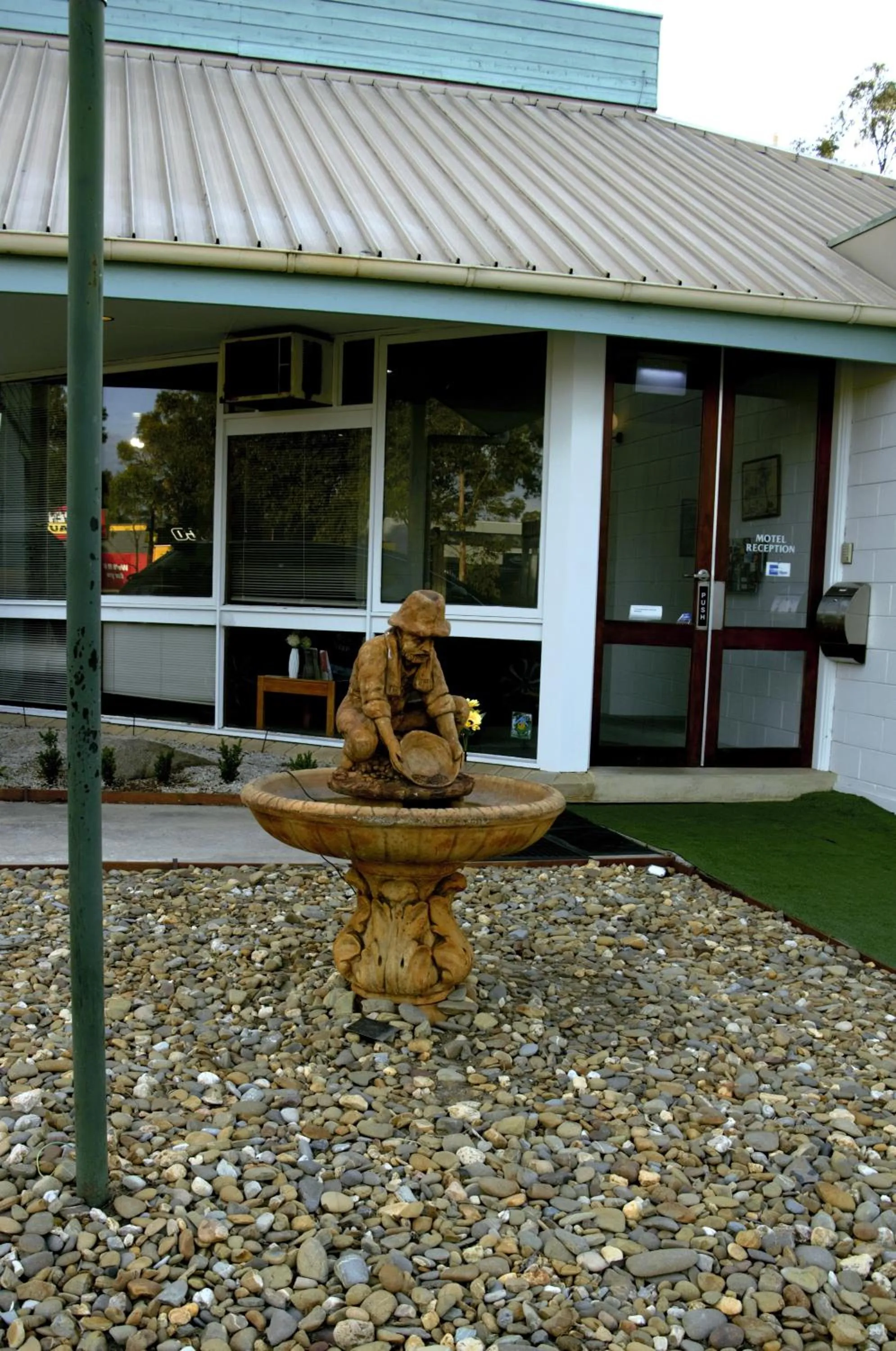 Property building in Bendigo Motor Inn