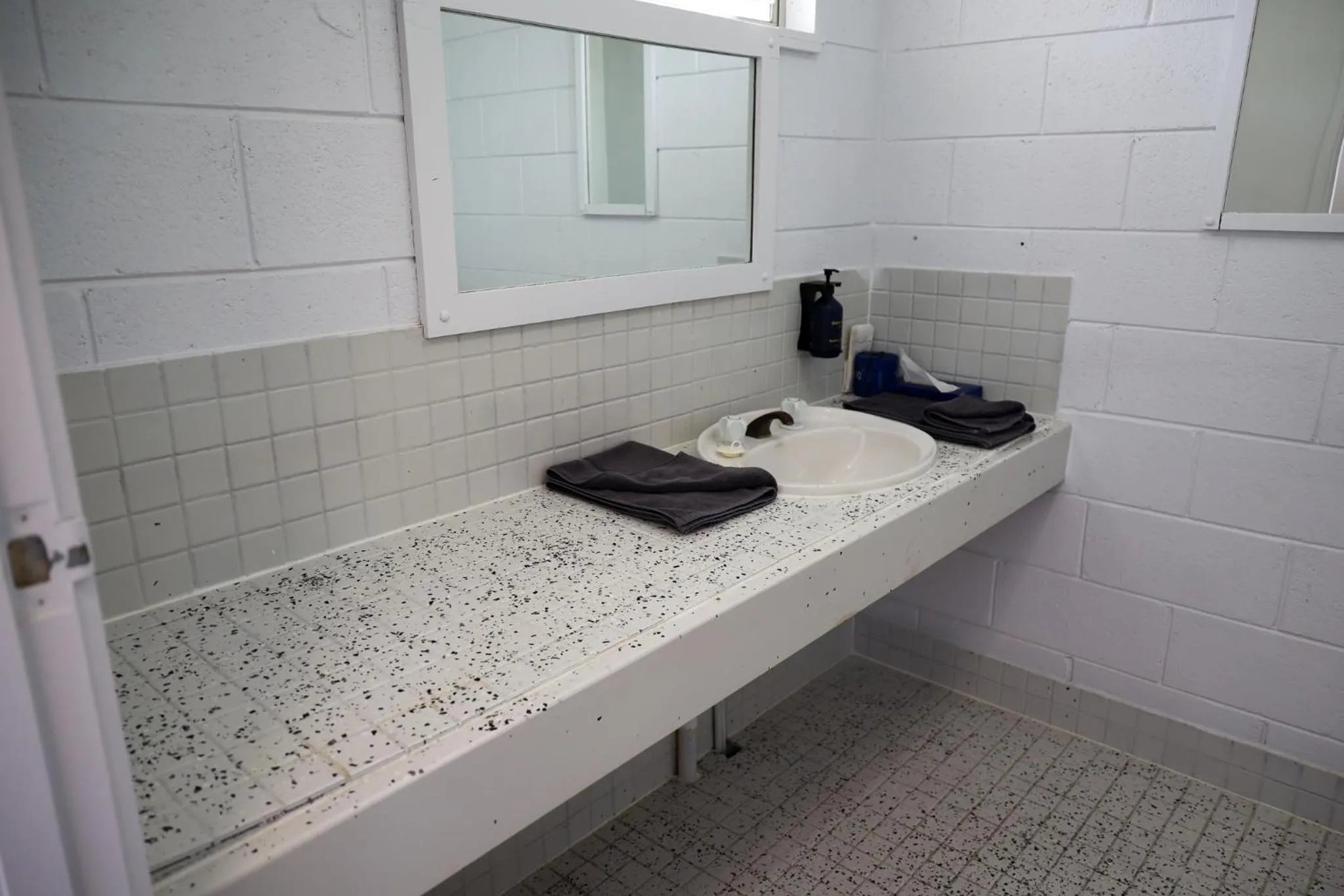 Bathroom in Bendigo Motor Inn