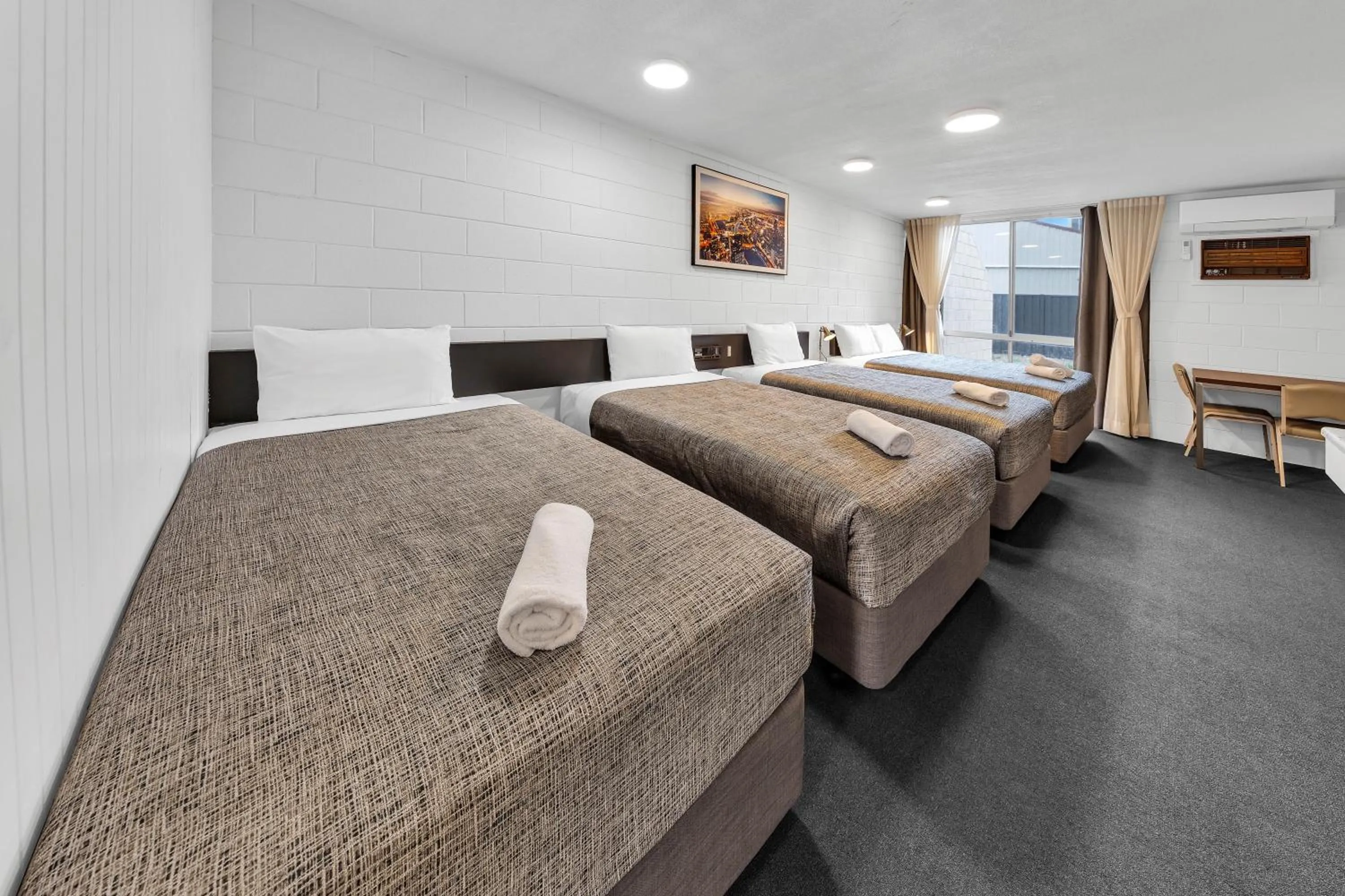 Bed in Bendigo Motor Inn