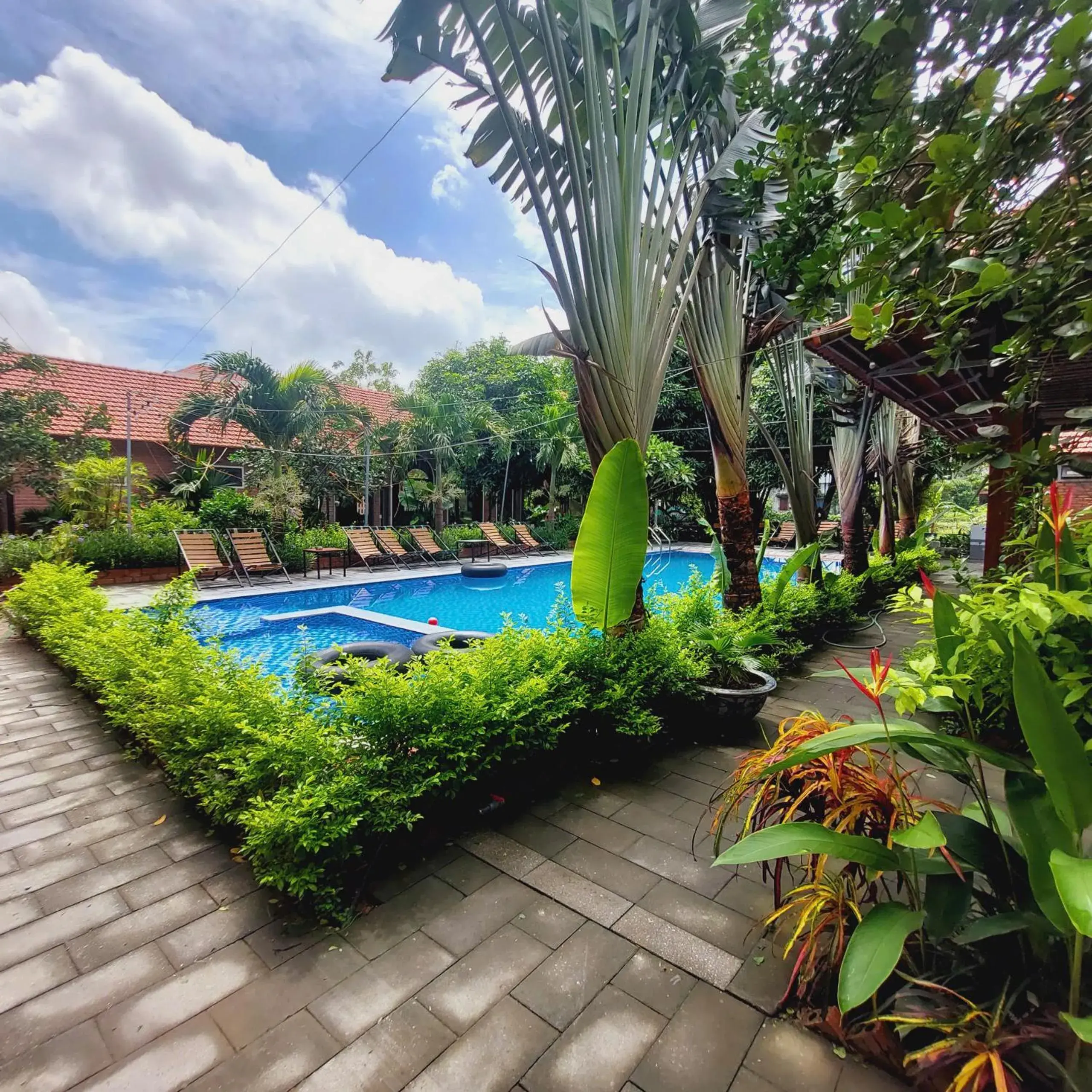 Pool view in Ninh Binh Mountain Side Homestay & Cafe Pool view in Ninh Binh Mountain Side Homestay & Cafe