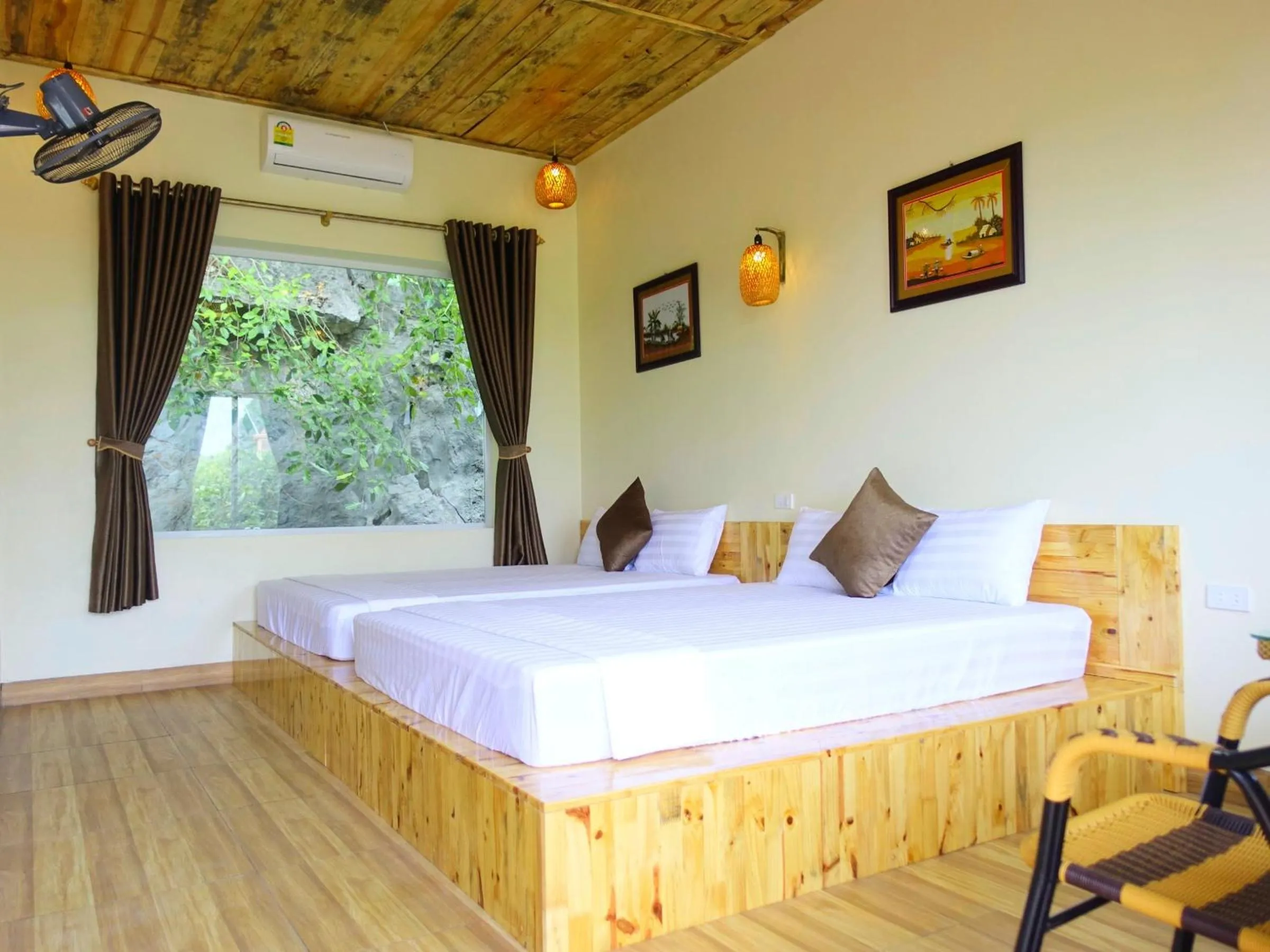 Bedroom, Bed in Ninh Binh Mountain Side Homestay & Cafe