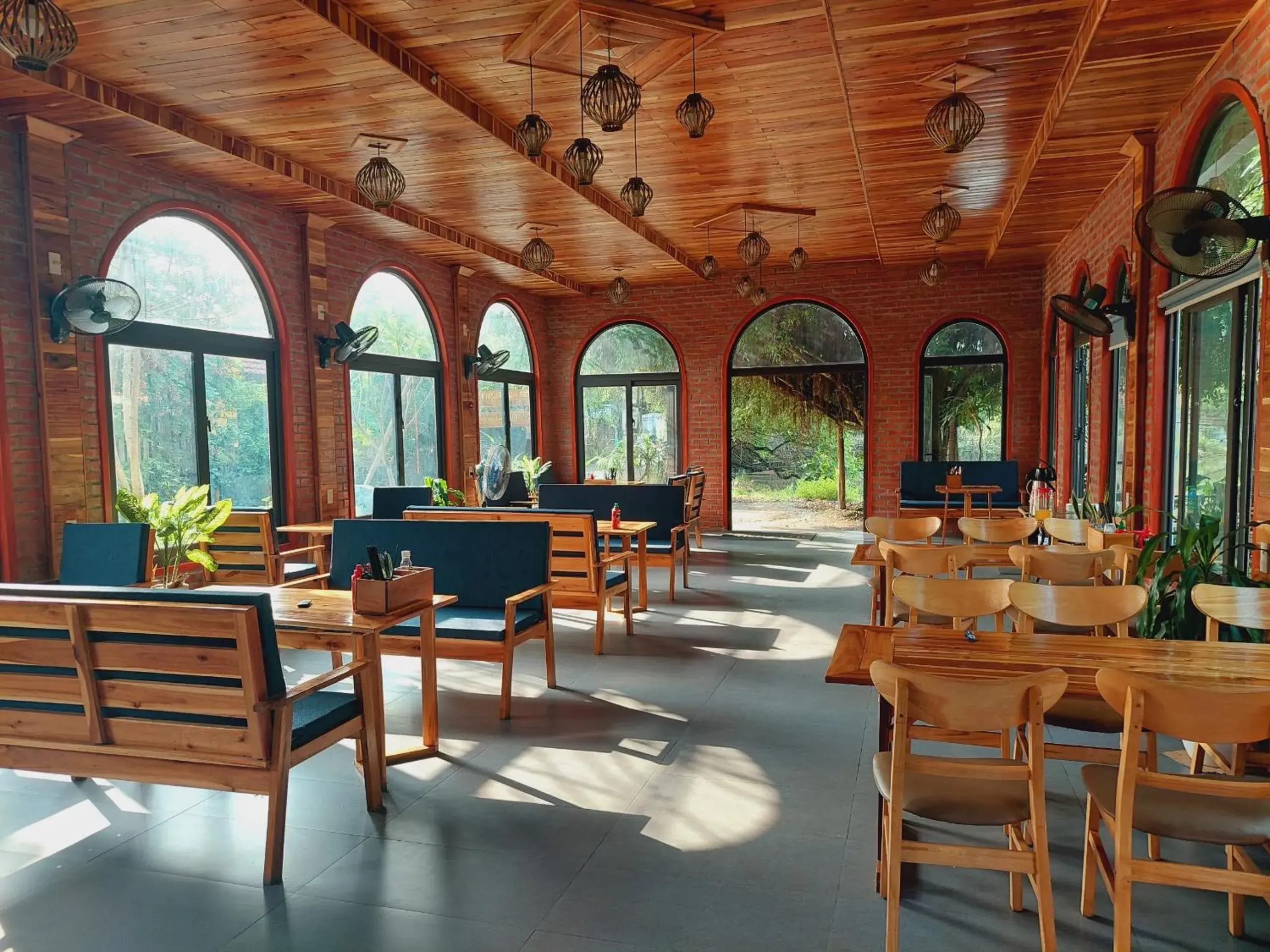 Restaurant/places to eat in Ninh Binh Mountain Side Homestay & Cafe Restaurant/places to eat in Ninh Binh Mountain Side Homestay & Cafe