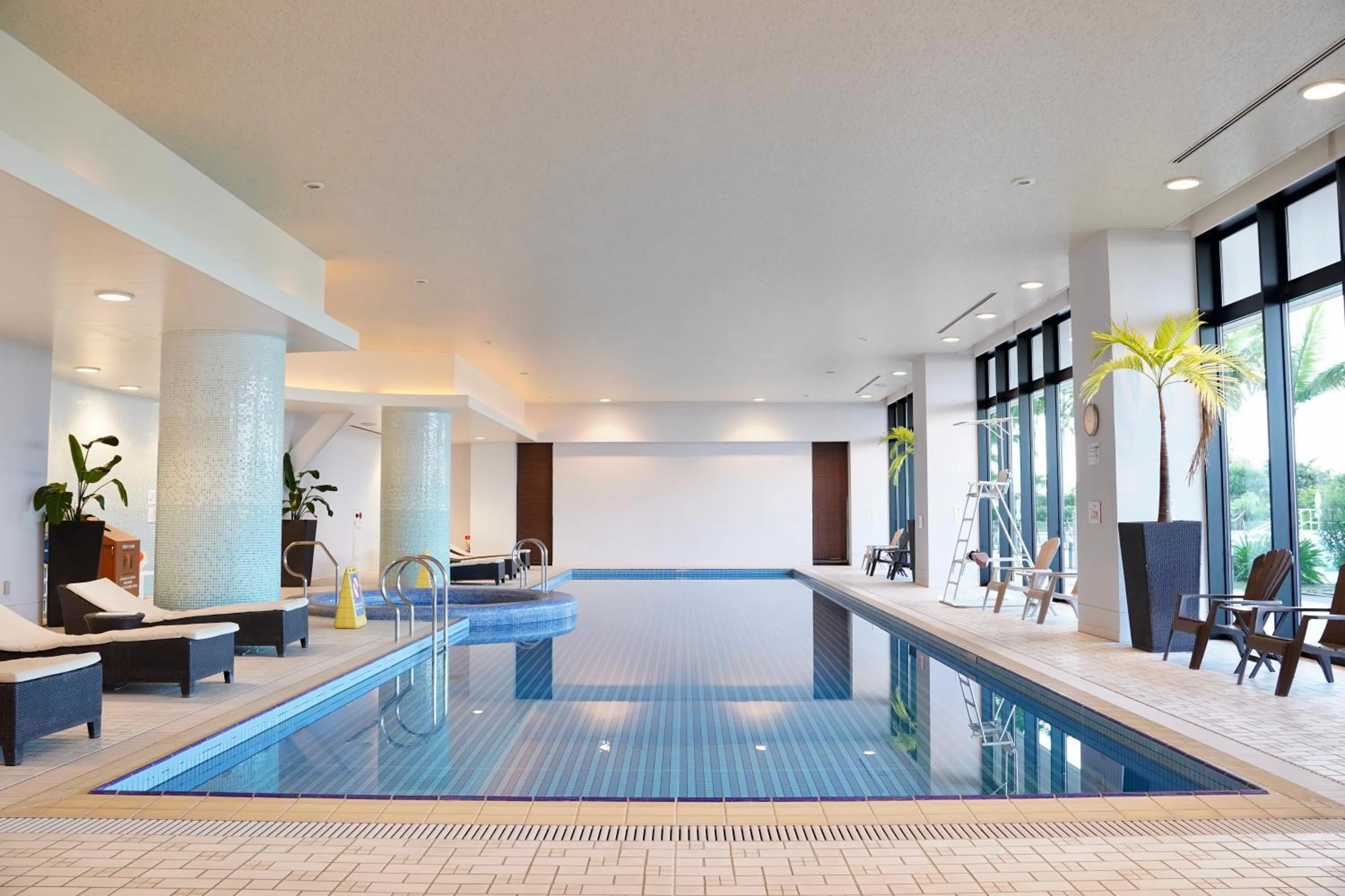 Swimming pool in Southern Beach Hotel & Resort