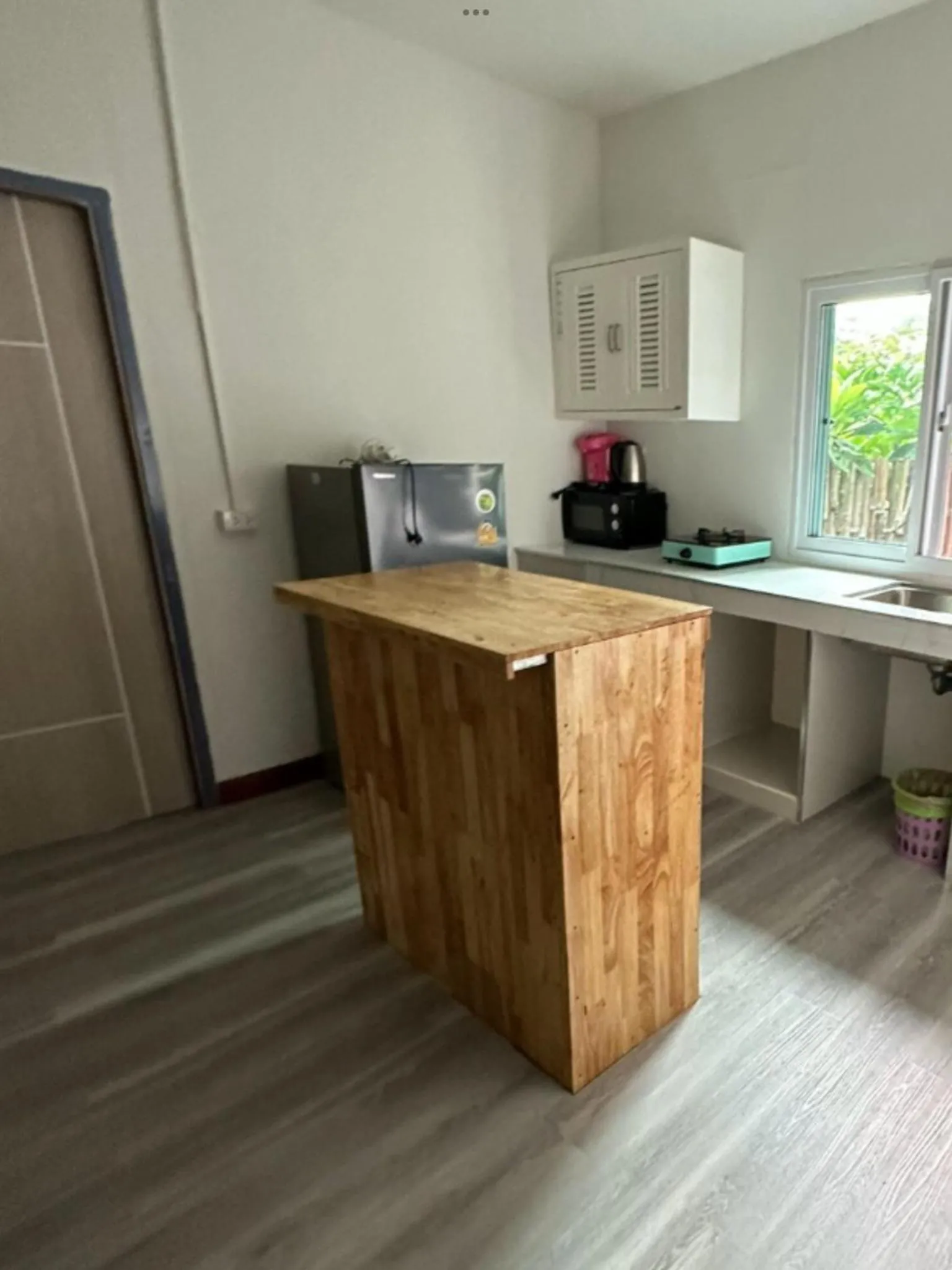 Kitchen or kitchenette in Haad Salad Villa