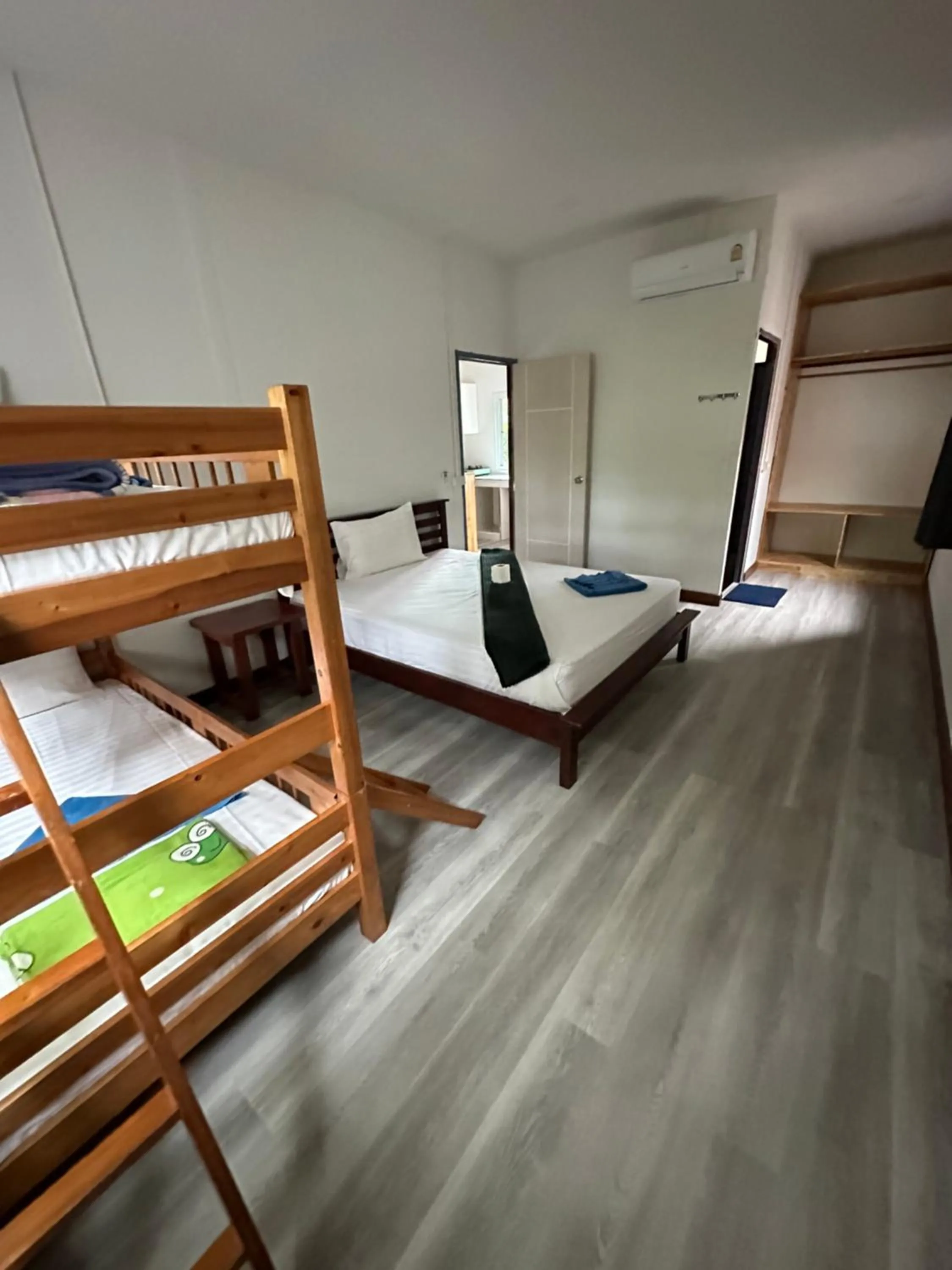 Bed in Haad Salad Villa