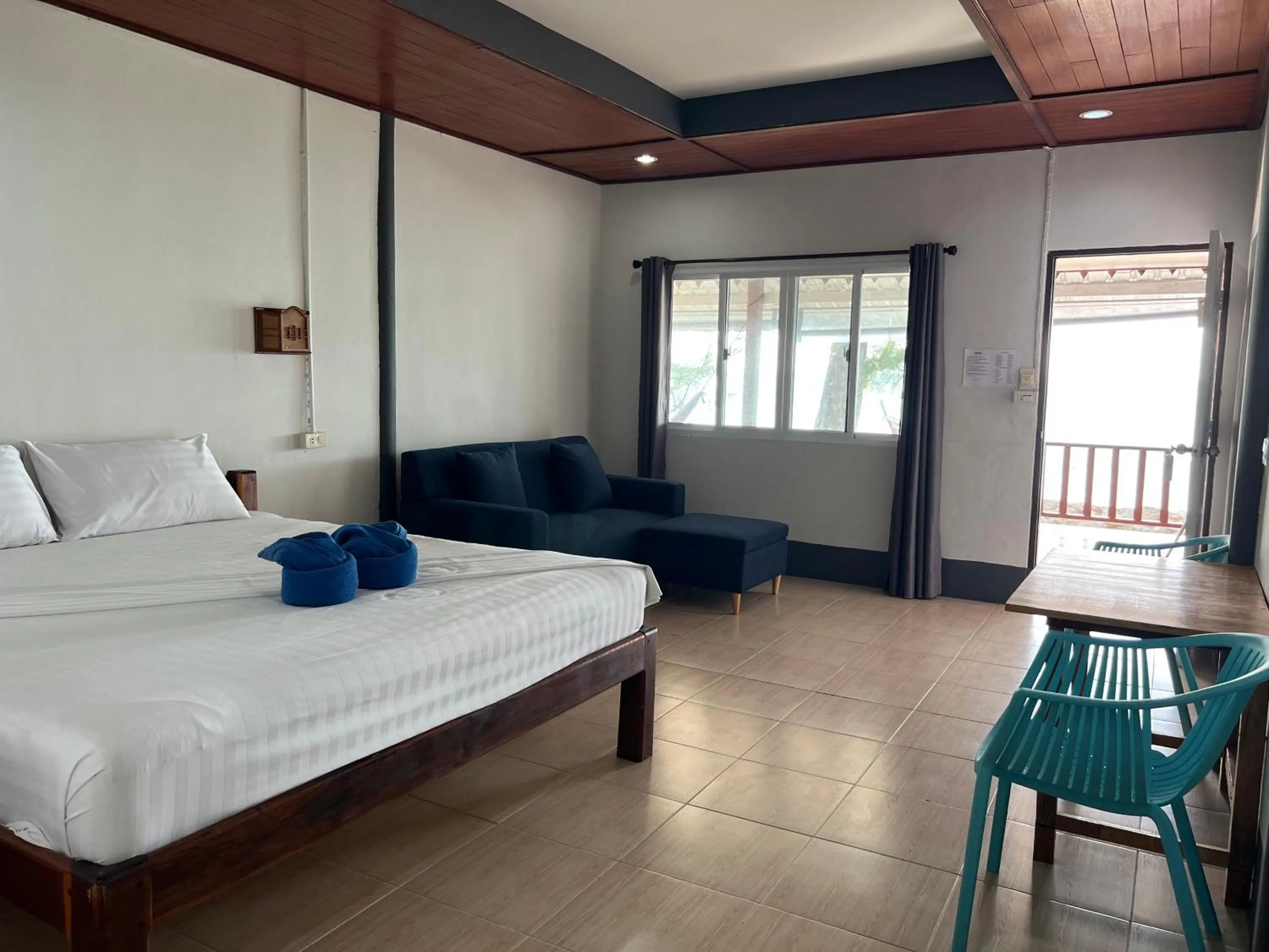 Photo of the whole room, Bed in Haad Salad Villa