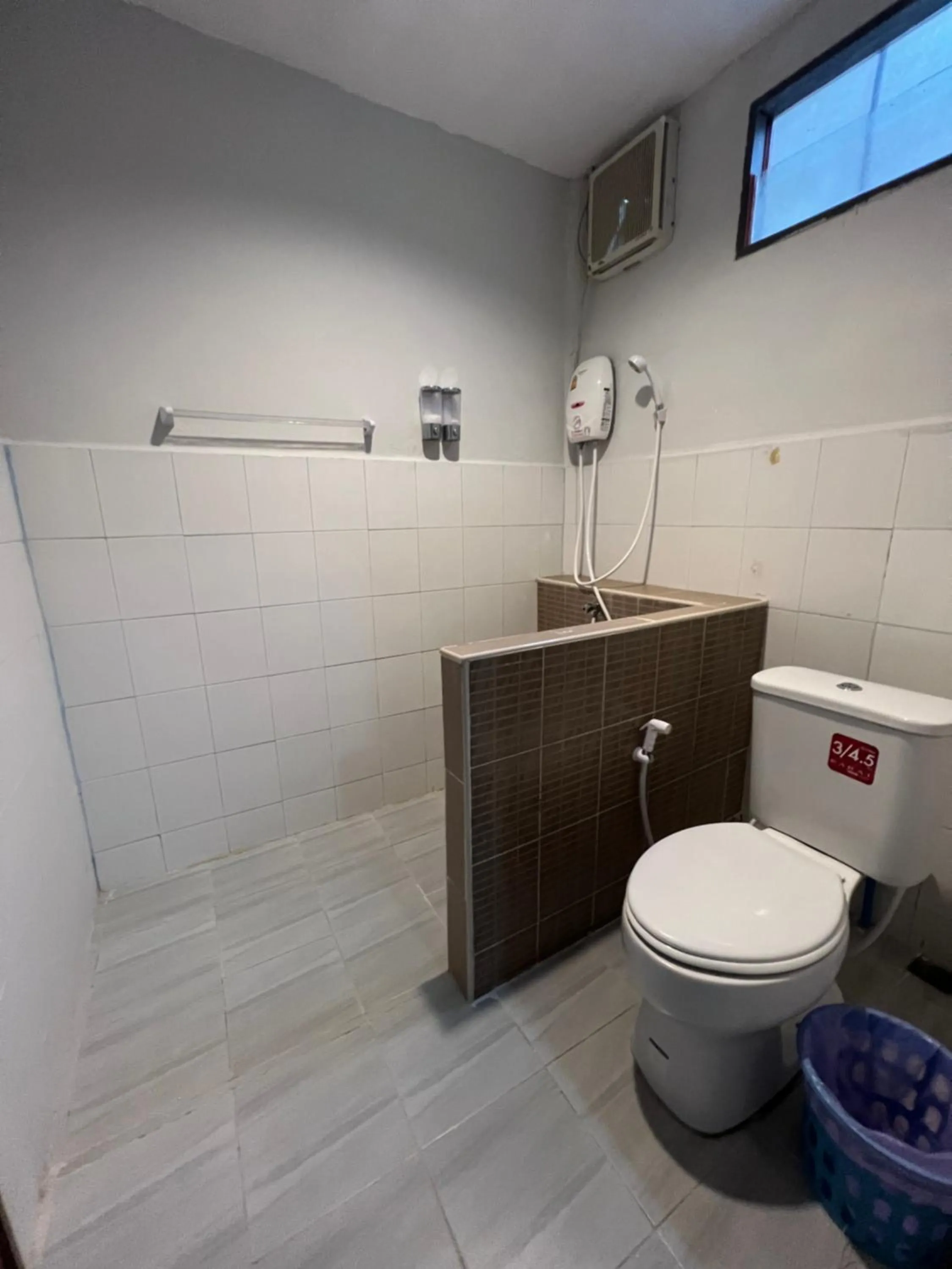 Bathroom in Haad Salad Villa