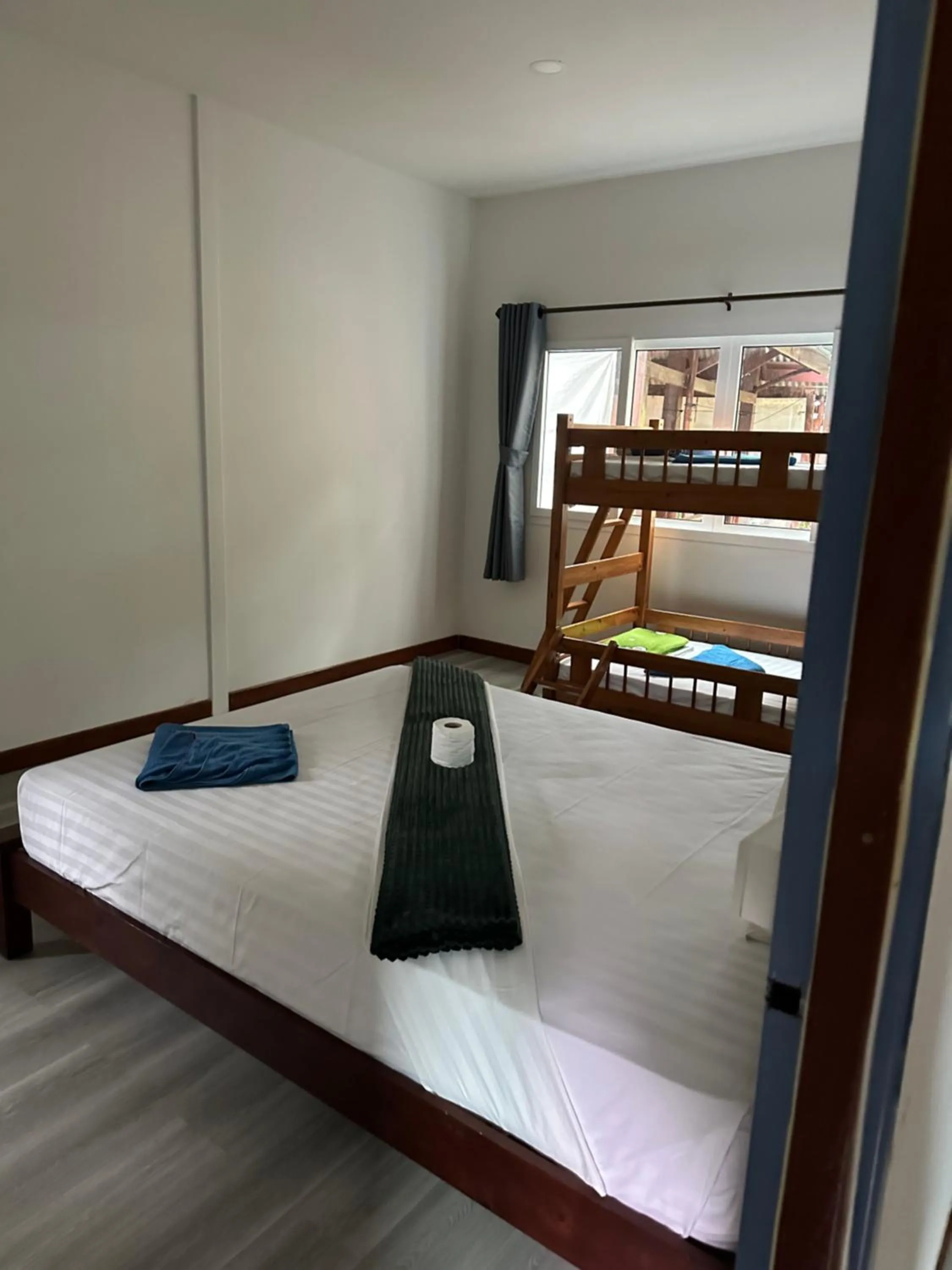 Bed in Haad Salad Villa