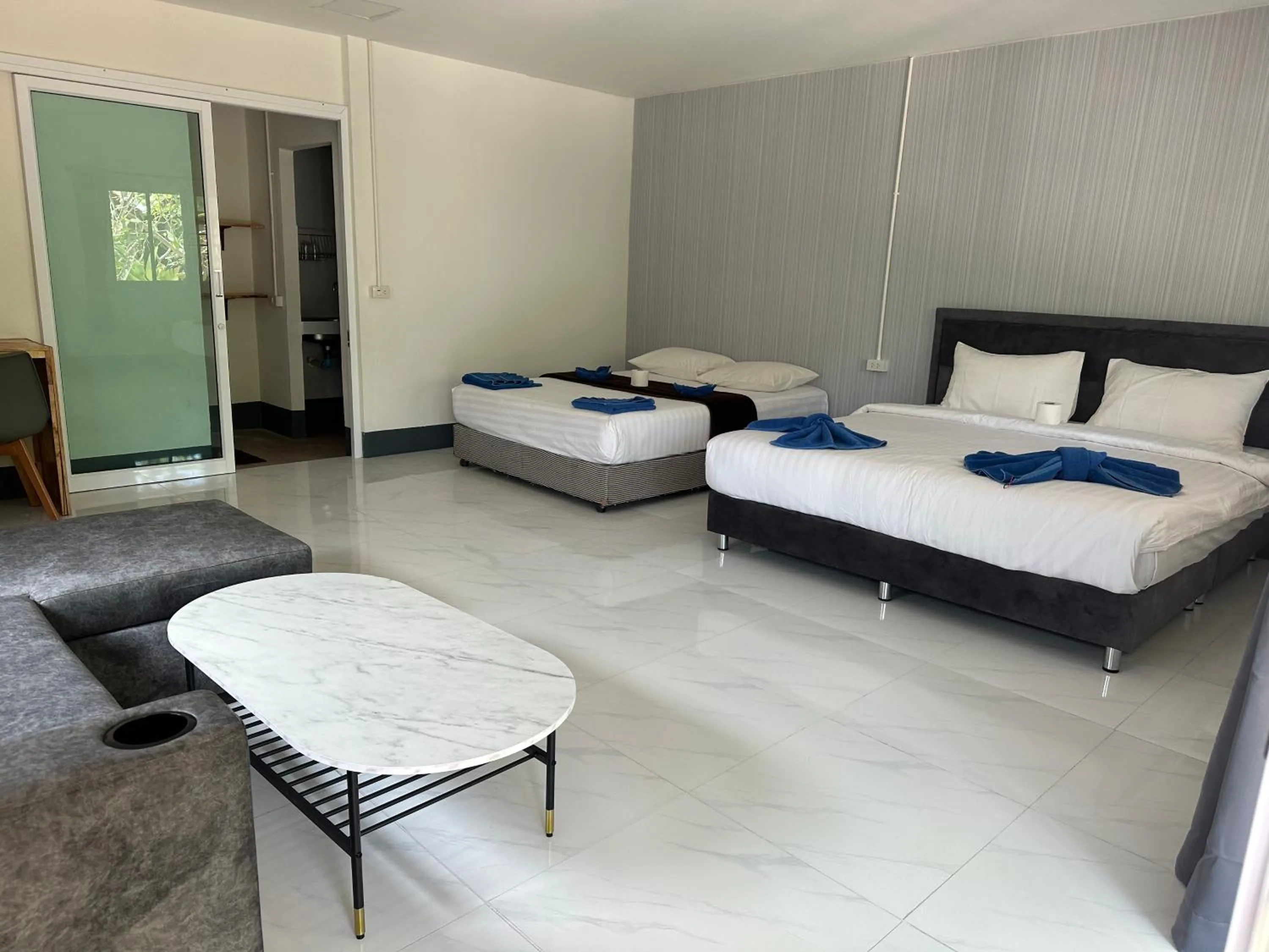 Bed in Haad Salad Villa