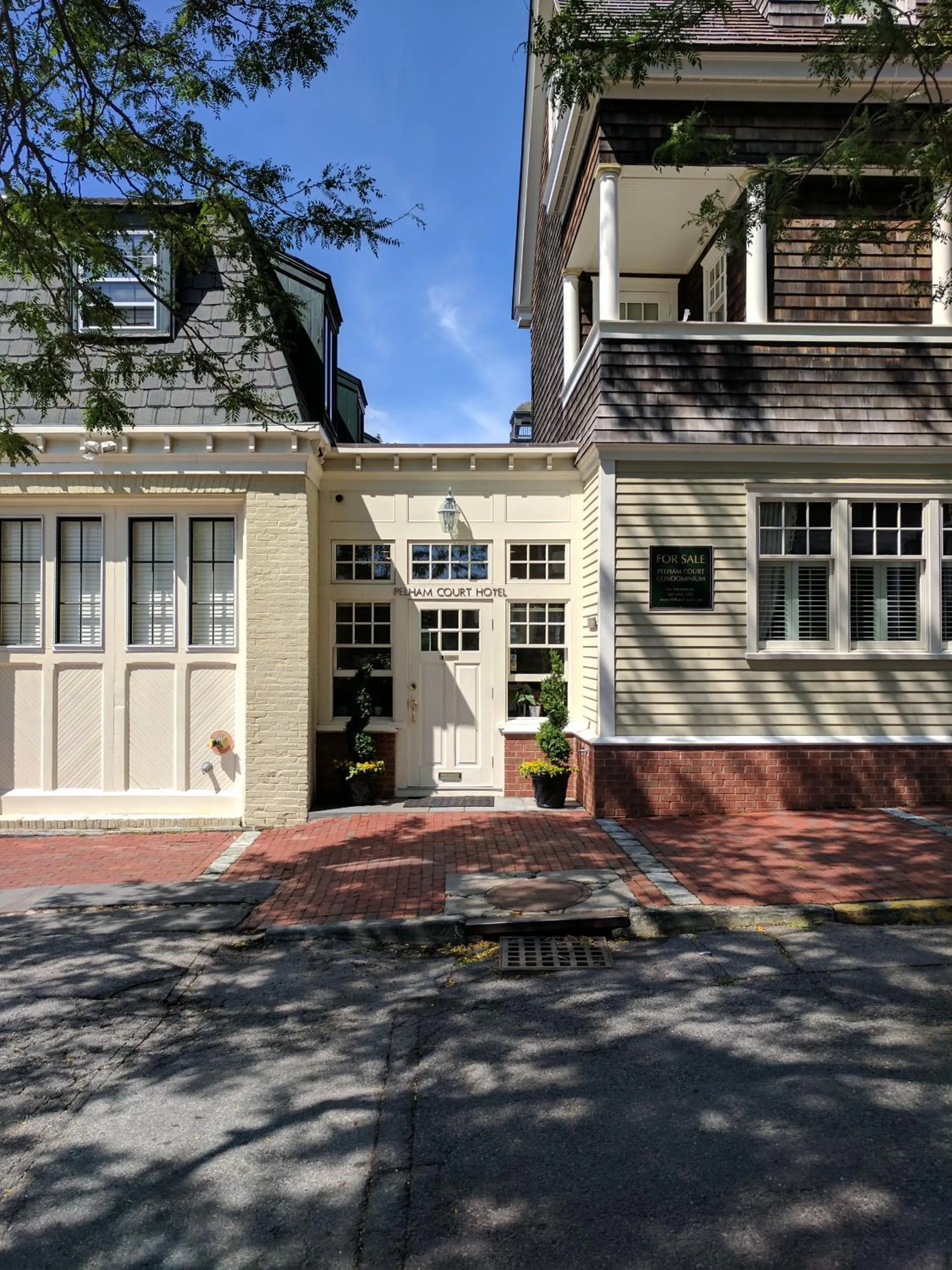 Facade/entrance in Pelham Court Hotel