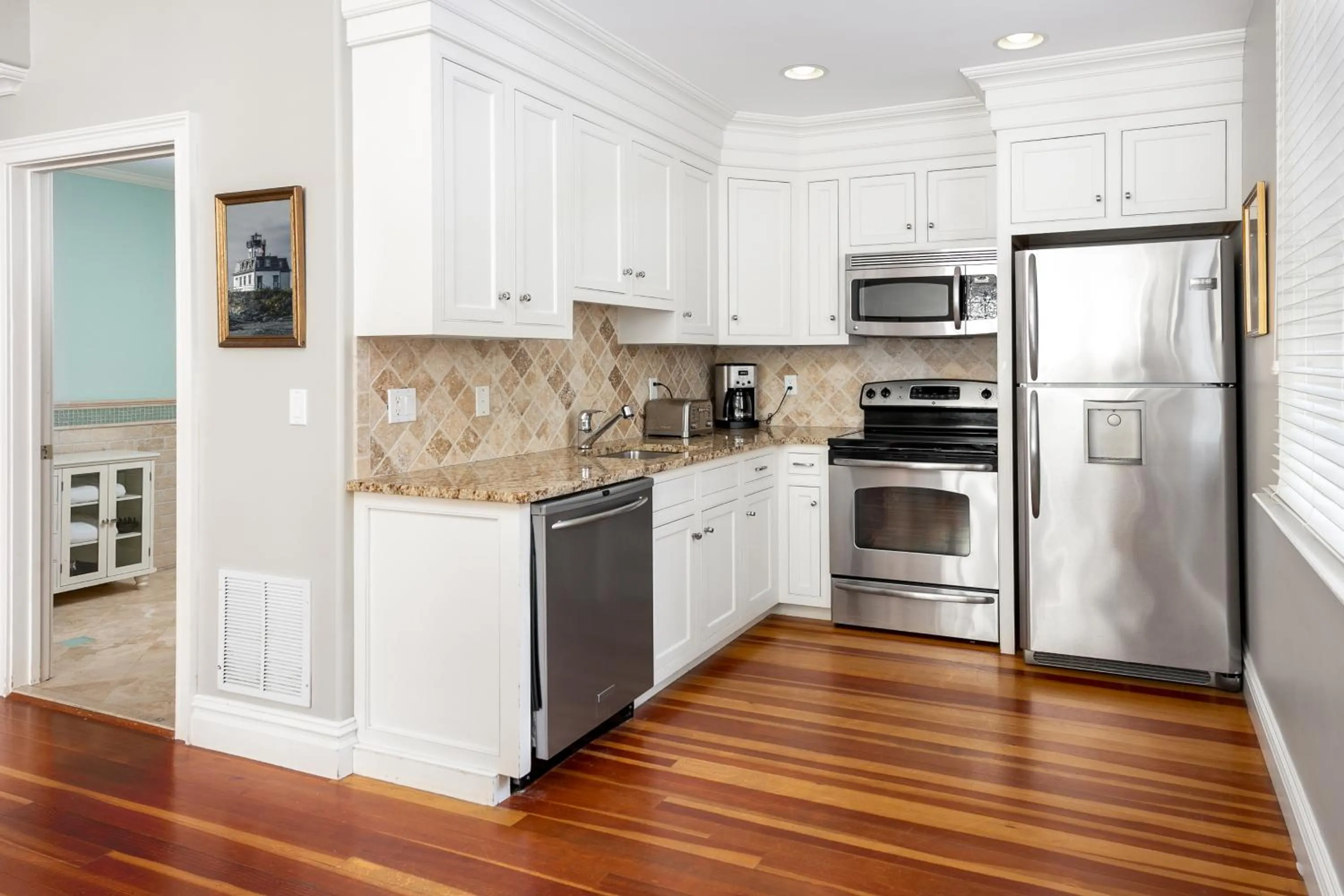 Kitchen or kitchenette in Pelham Court Hotel