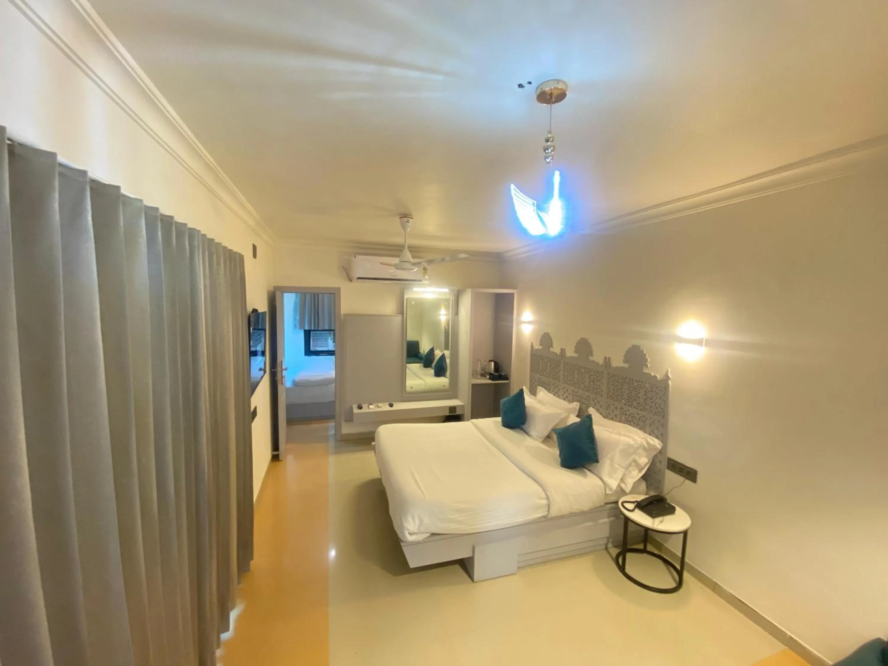 Hotel Crystal inn Nakki Lake 25 Meter