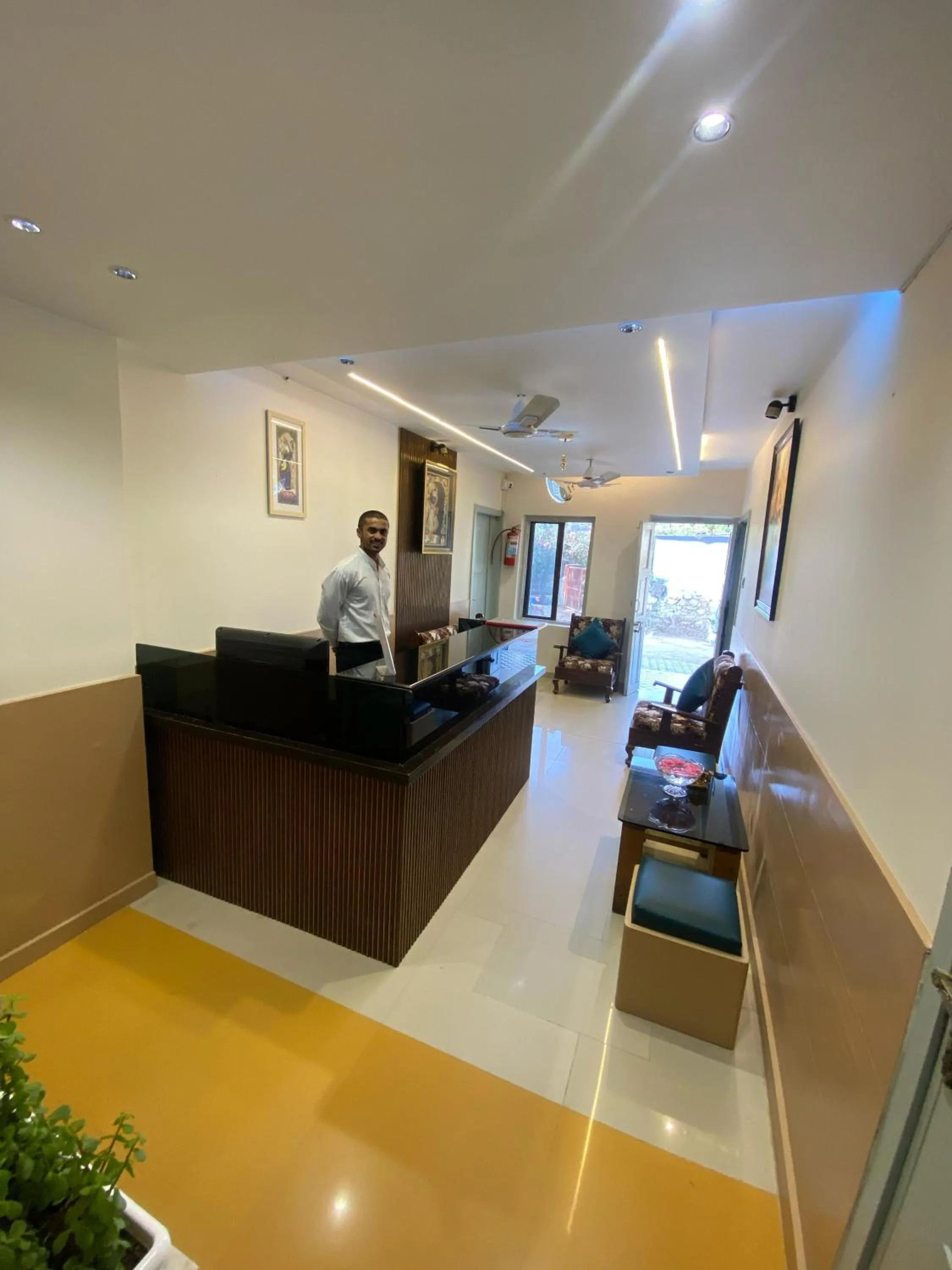 Hotel Crystal inn Nakki Lake 25 Meter