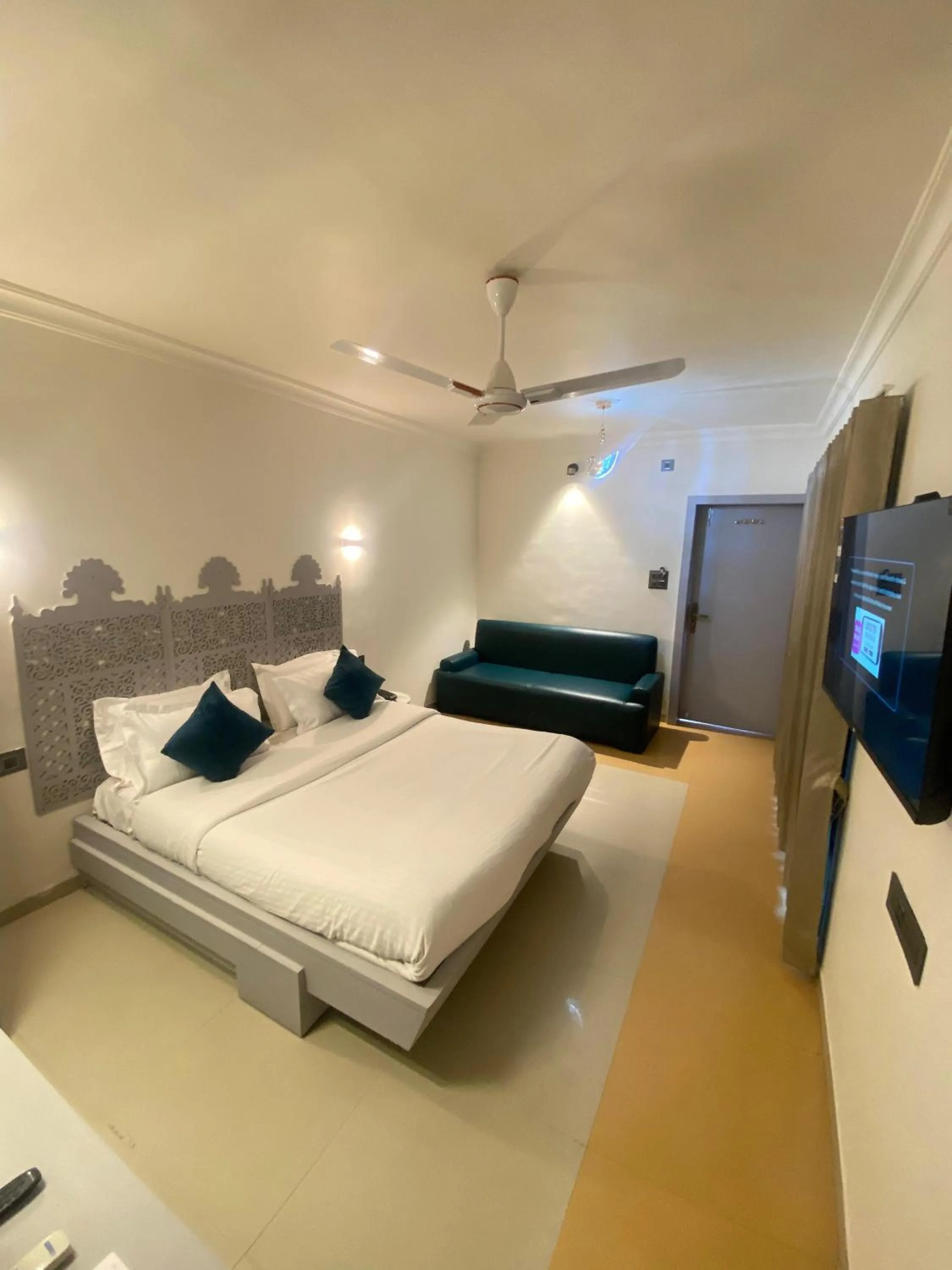 Hotel Crystal inn Nakki Lake 25 Meter