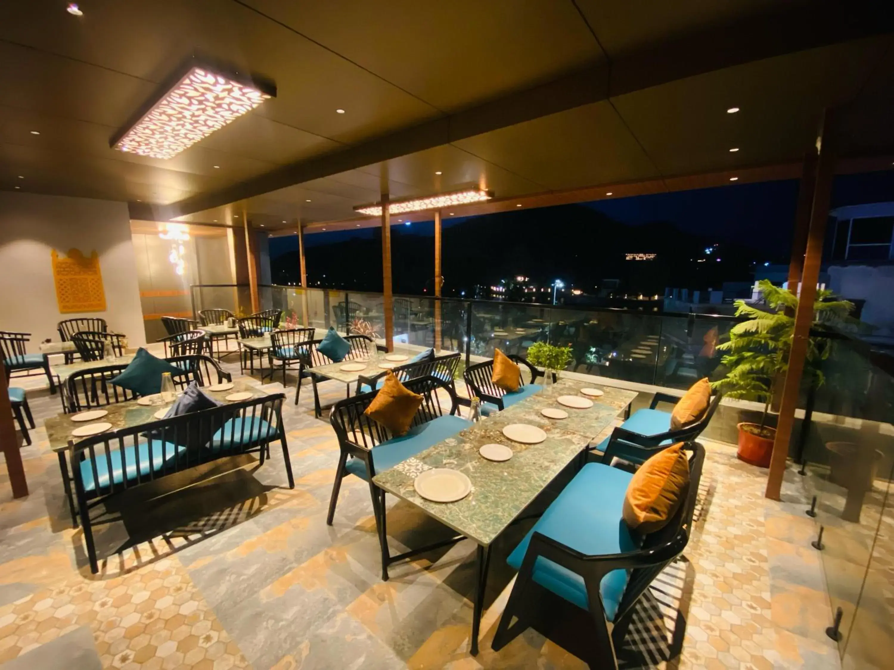 Hotel Crystal inn Nakki Lake 25 Meter Hotel Crystal inn Nakki Lake 25 Meter