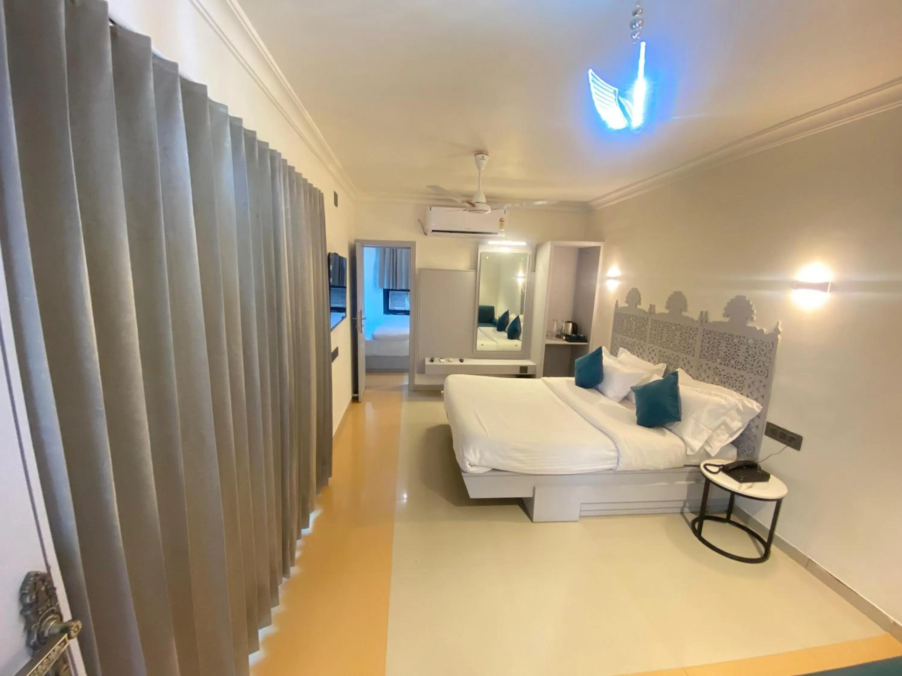 Hotel Crystal inn Nakki Lake 25 Meter