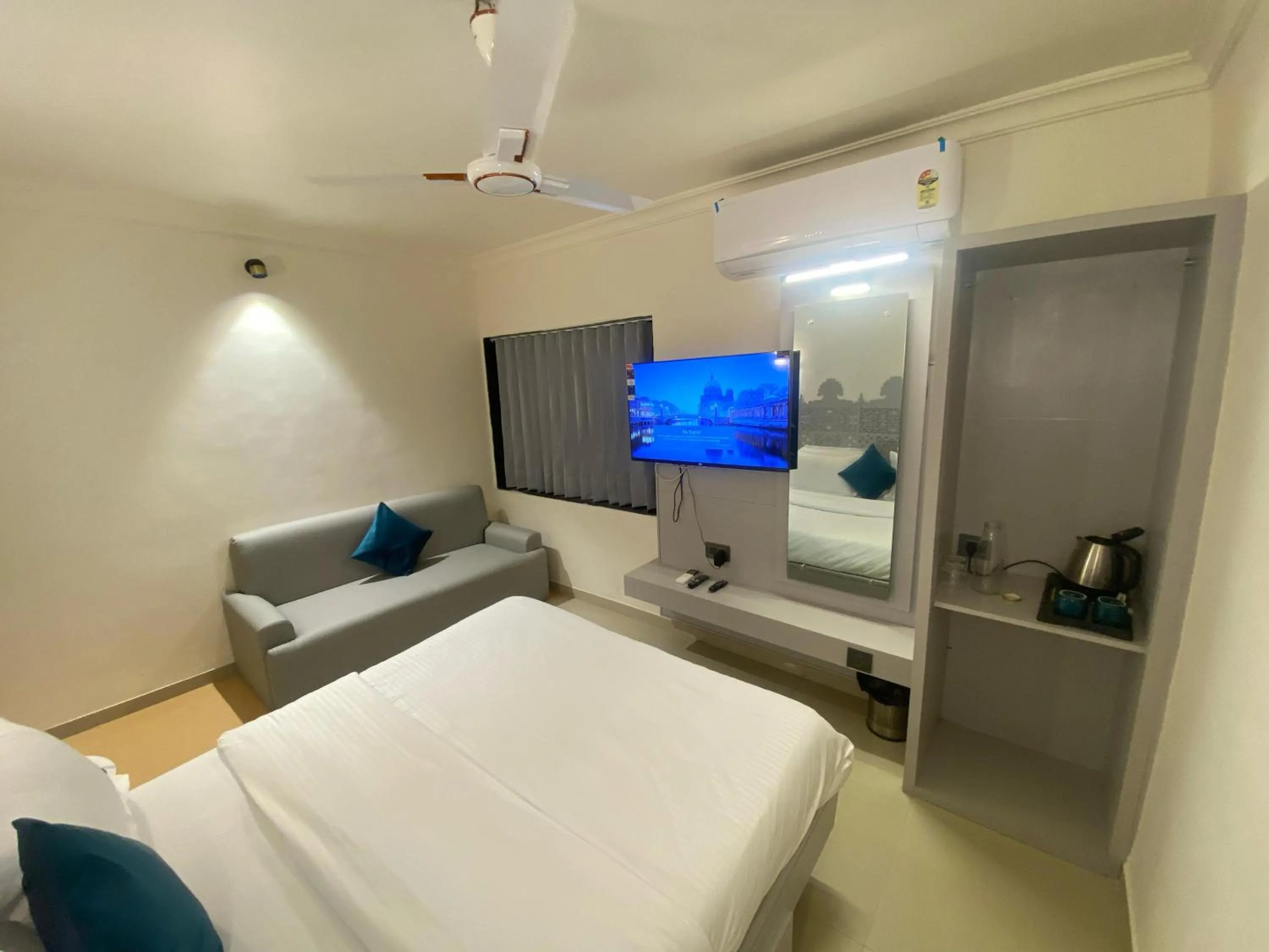 Hotel Crystal inn Nakki Lake 25 Meter