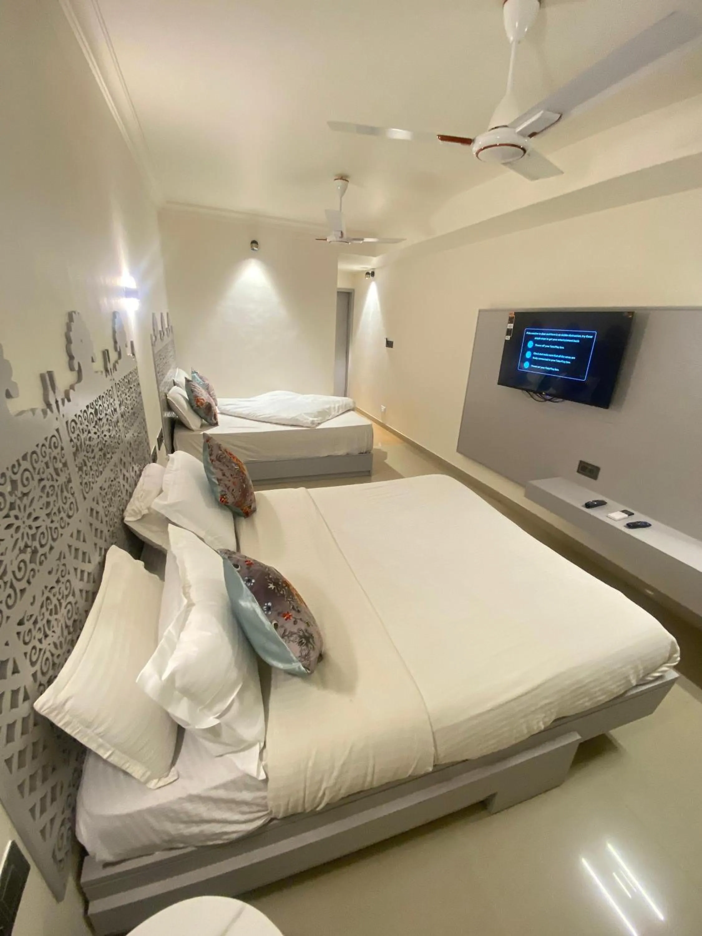 Hotel Crystal inn Nakki Lake 25 Meter