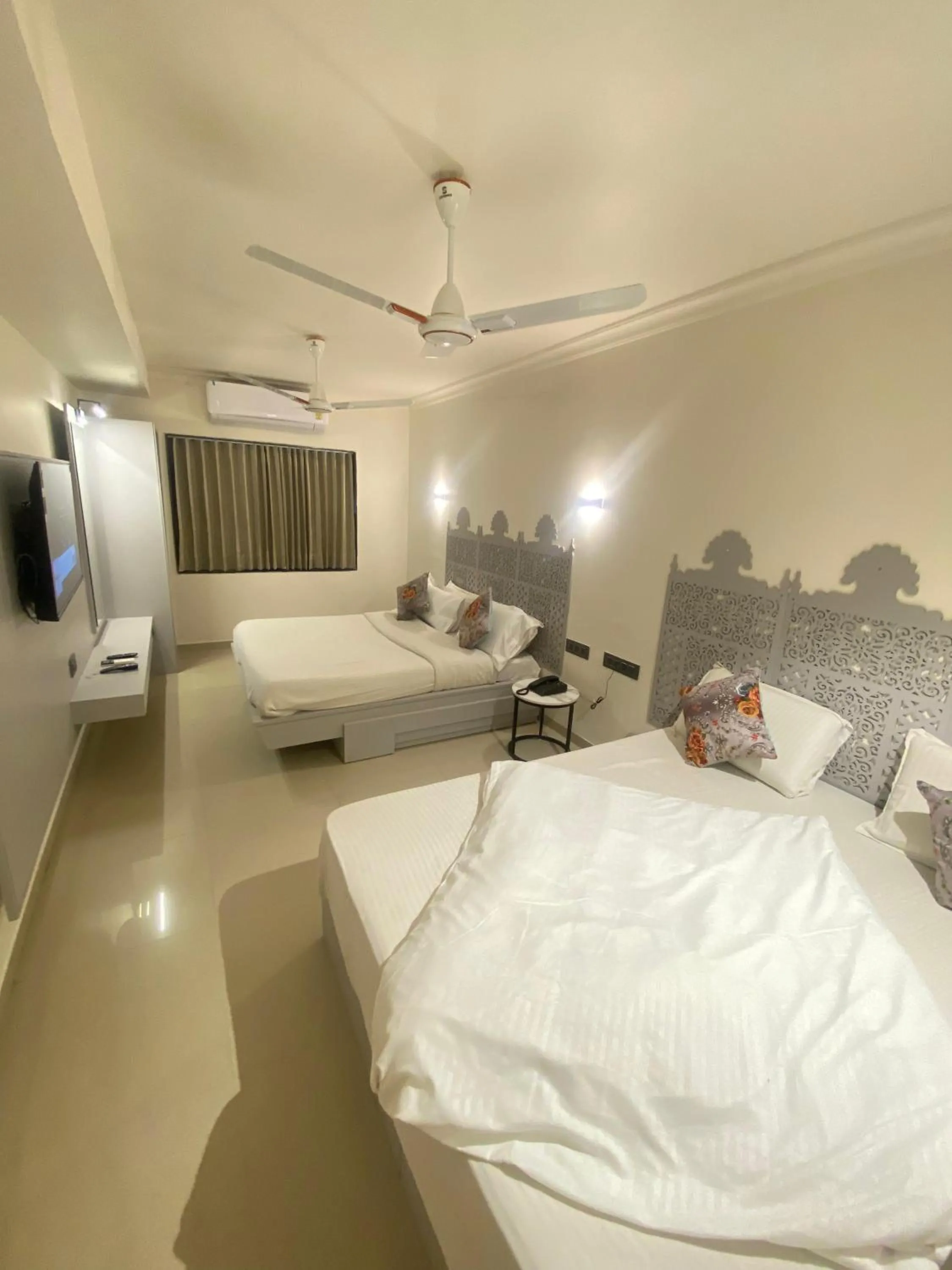 Hotel Crystal inn Nakki Lake 25 Meter