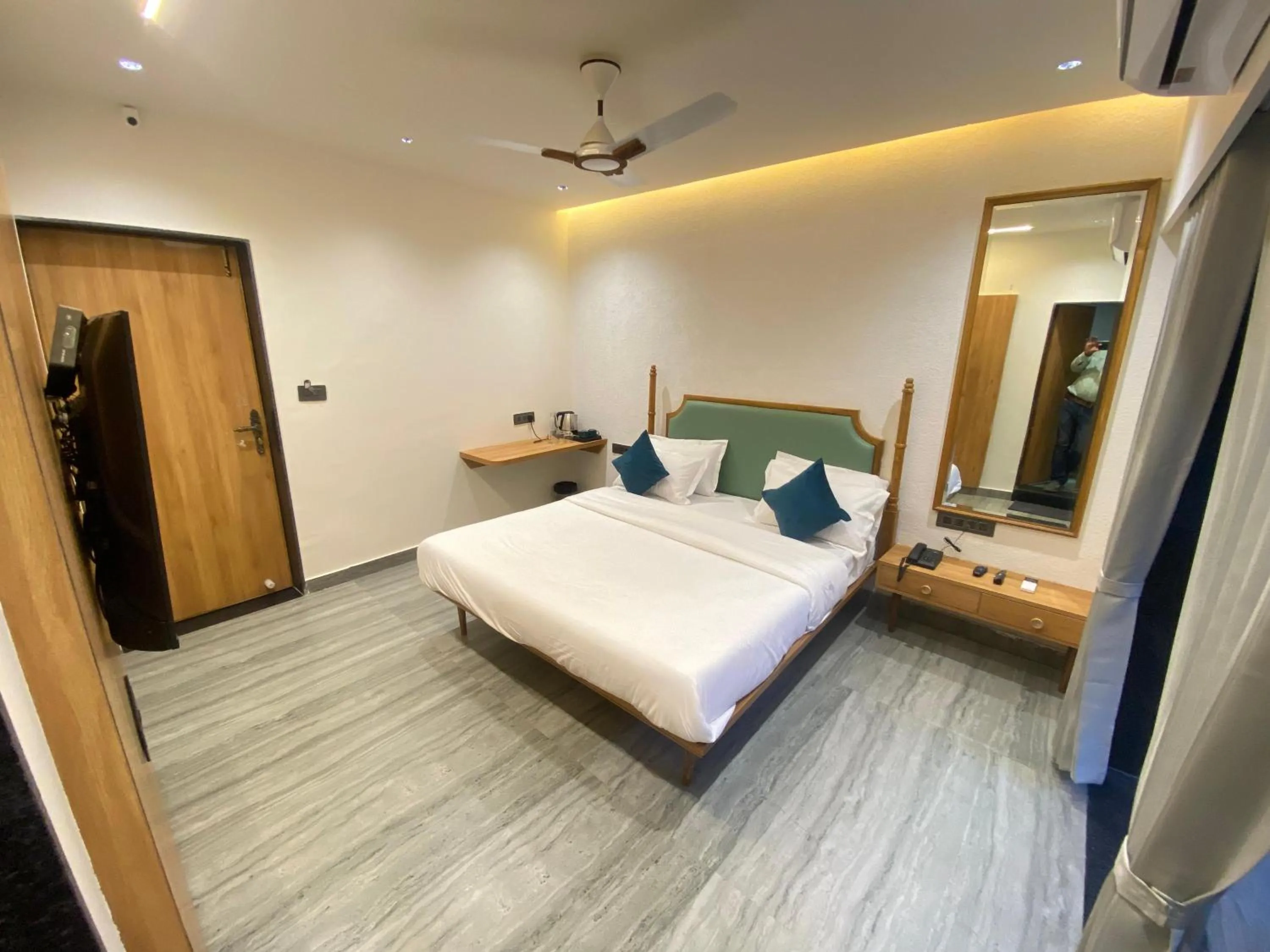 Hotel Crystal inn Nakki Lake 25 Meter