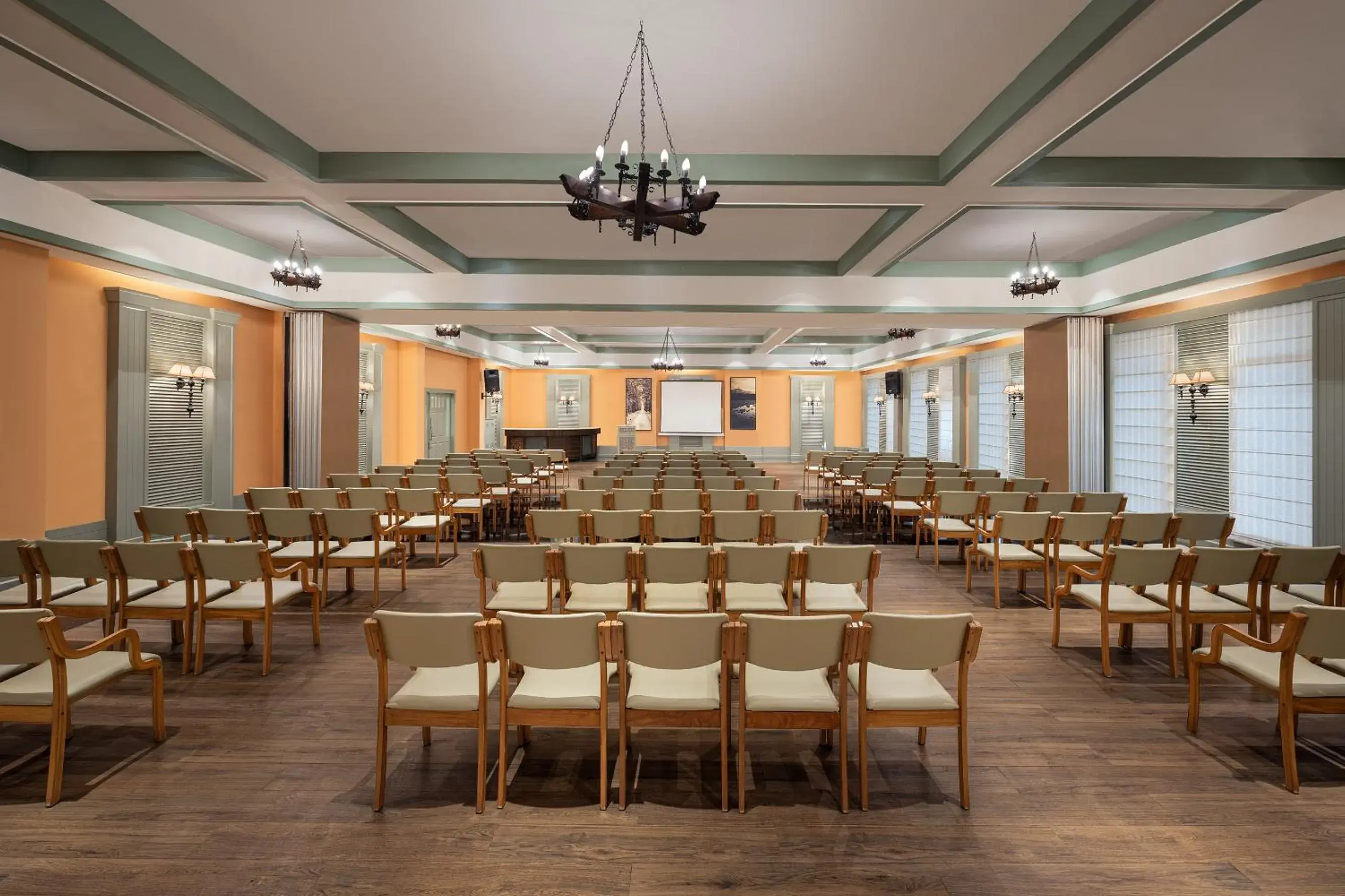 Property building in The Riverview Retreat Corbett by Leisure Hotels Property building in The Riverview Retreat Corbett by Leisure Hotels