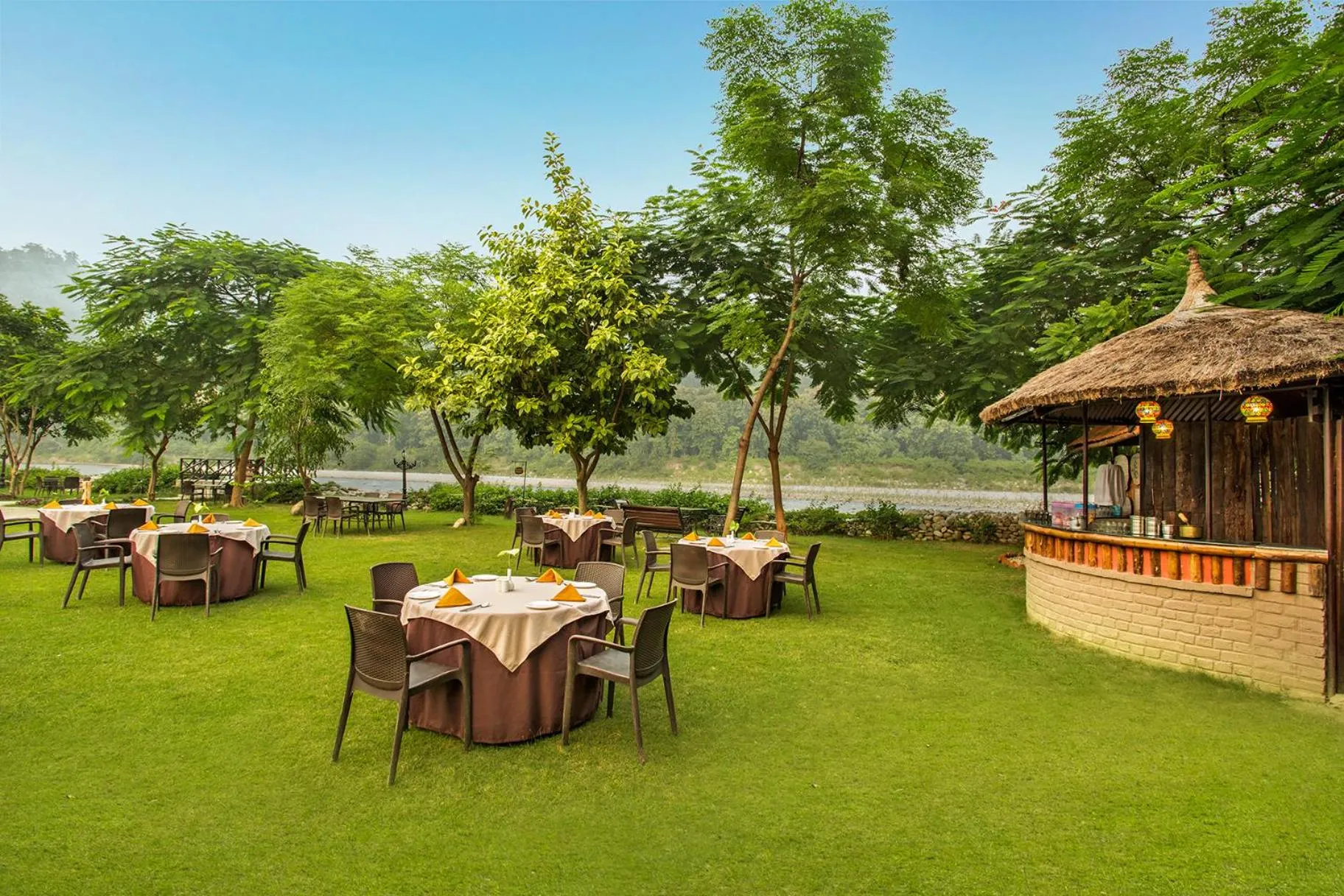 Garden in The Riverview Retreat Corbett by Leisure Hotels