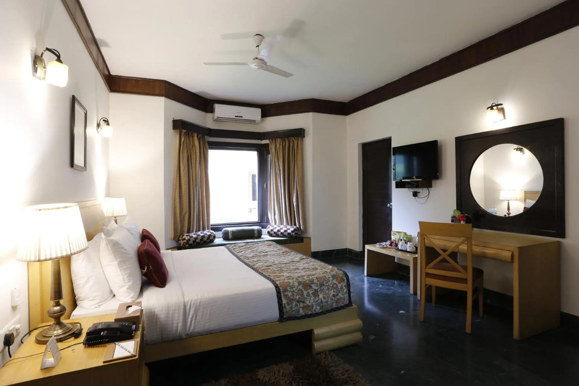 Bed in The Riverview Retreat Corbett by Leisure Hotels