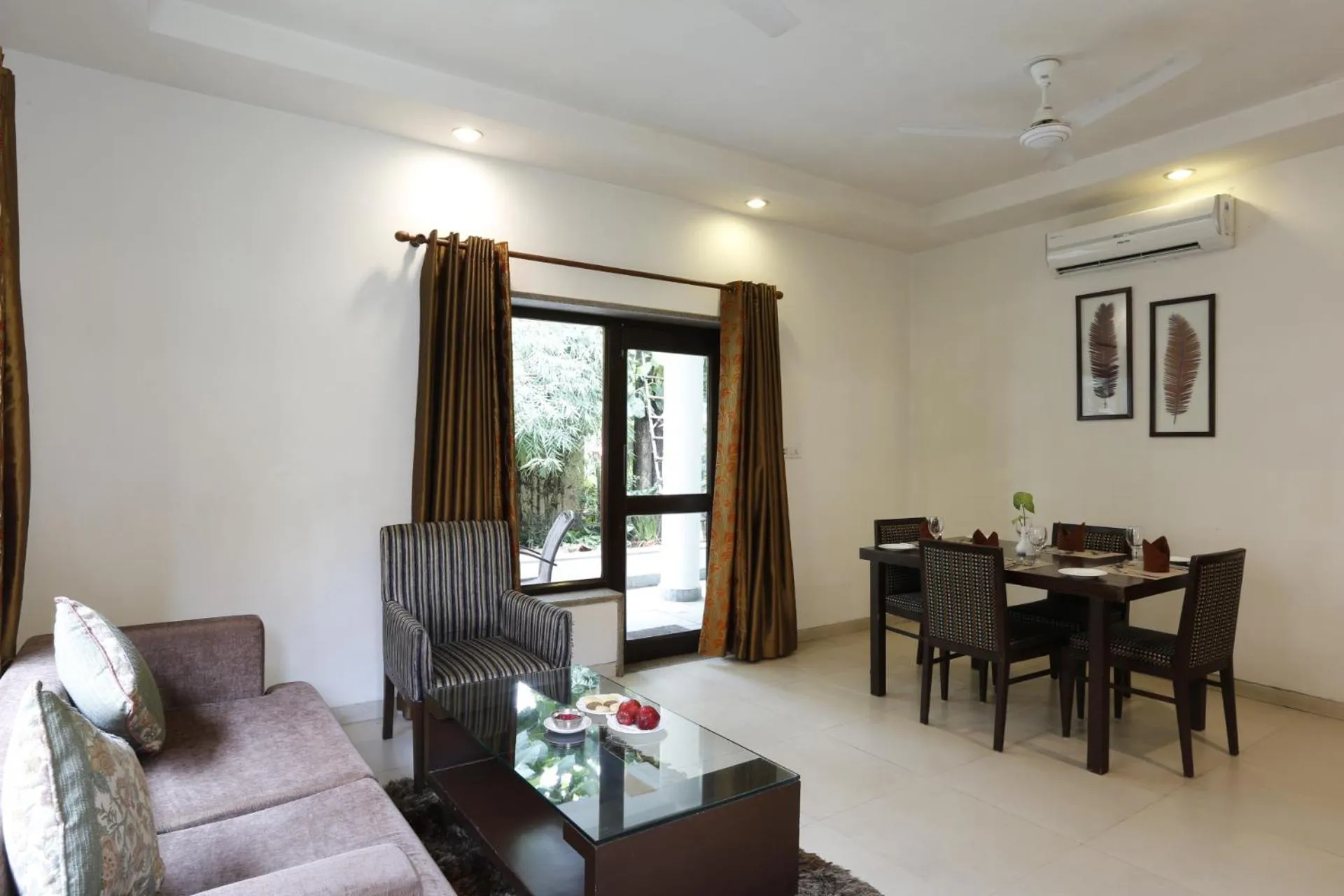 Dining area in The Riverview Retreat Corbett by Leisure Hotels