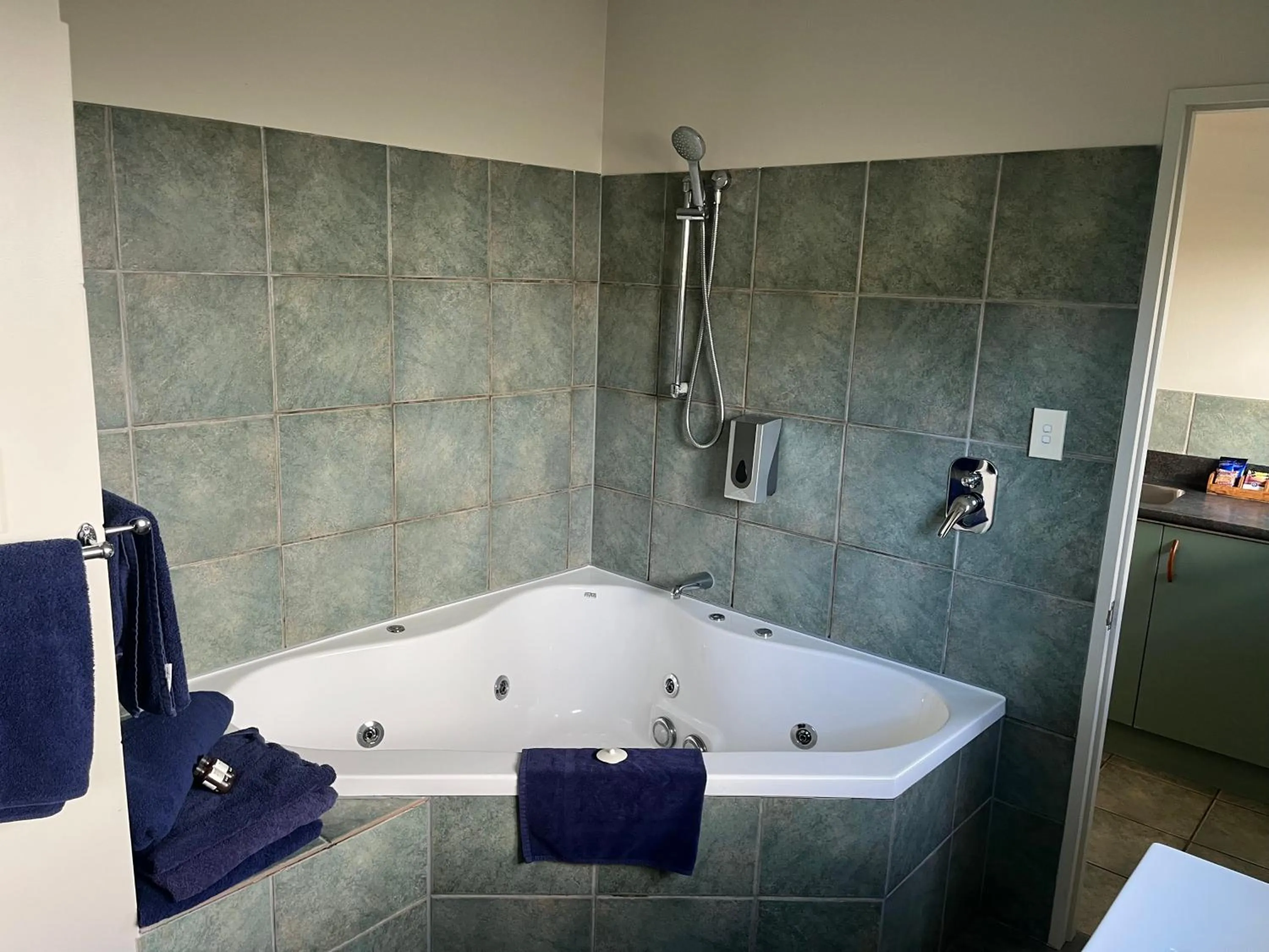 Bathroom in A'La Vista Motel